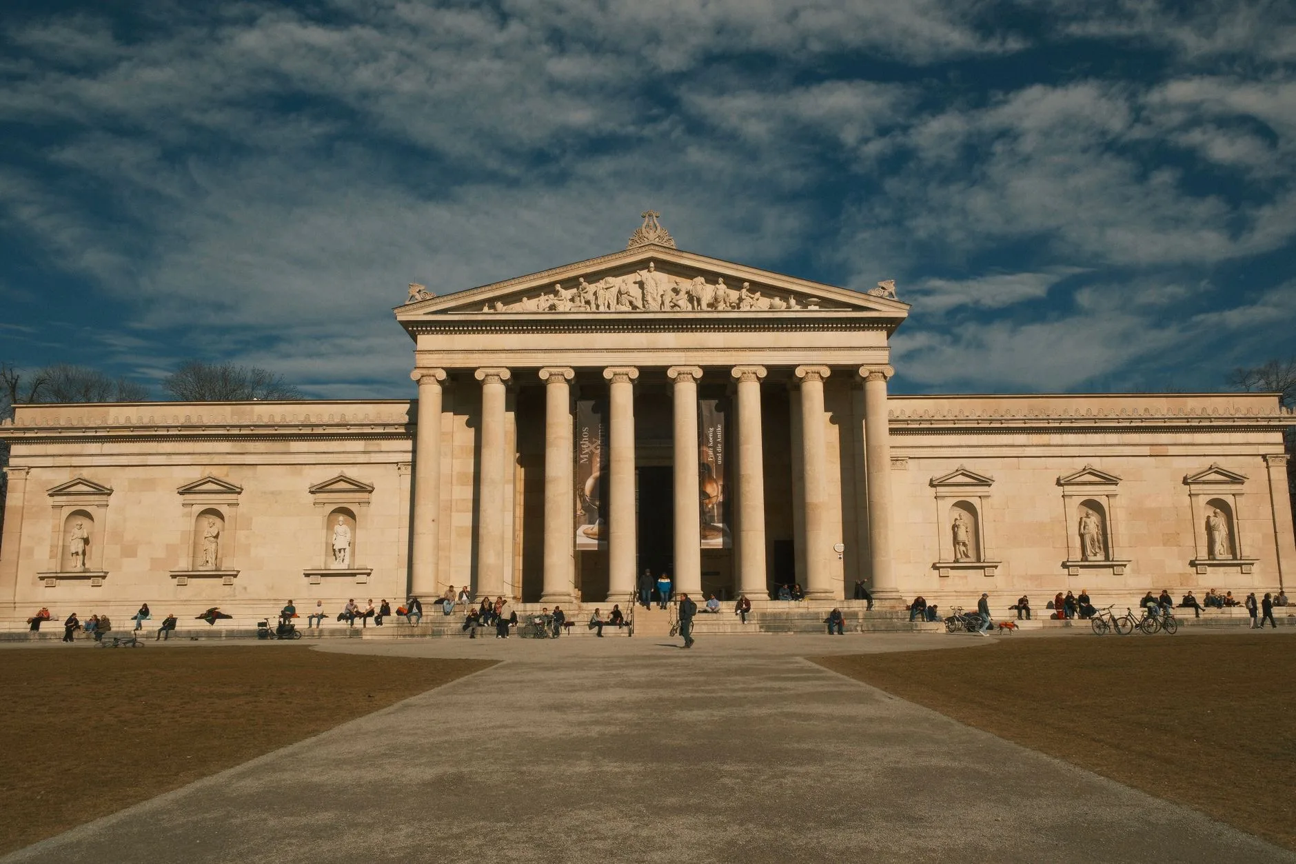 Münih Glyptothek antik heykel salonu