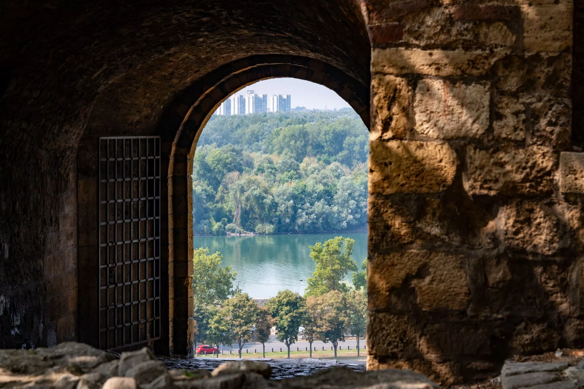 Belgrad Tuna ve Sava nehirlerinin birleştiği Kalemegdan kalesi manzarası
