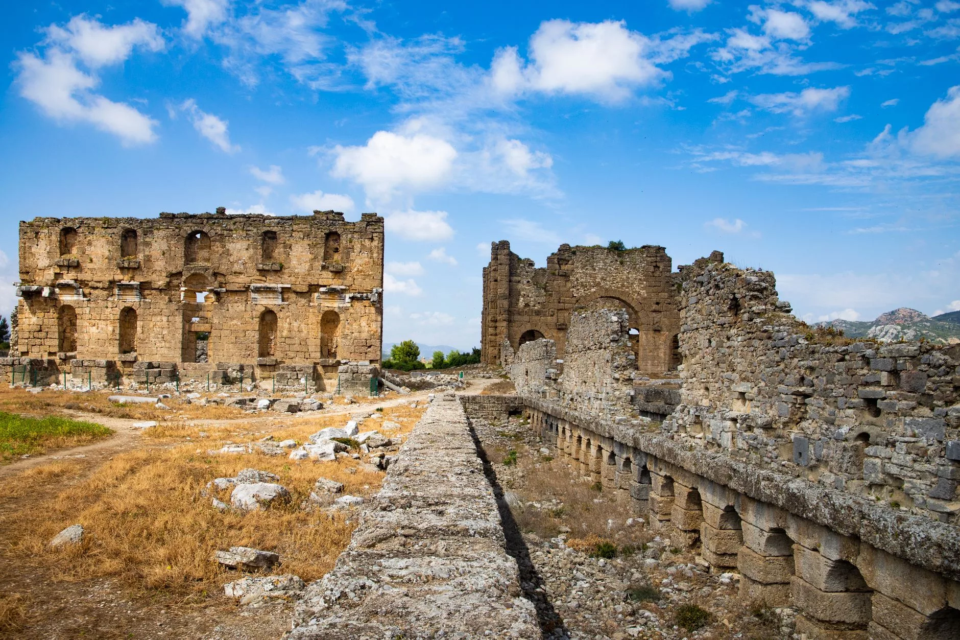 Aspendos Tiyatrosu