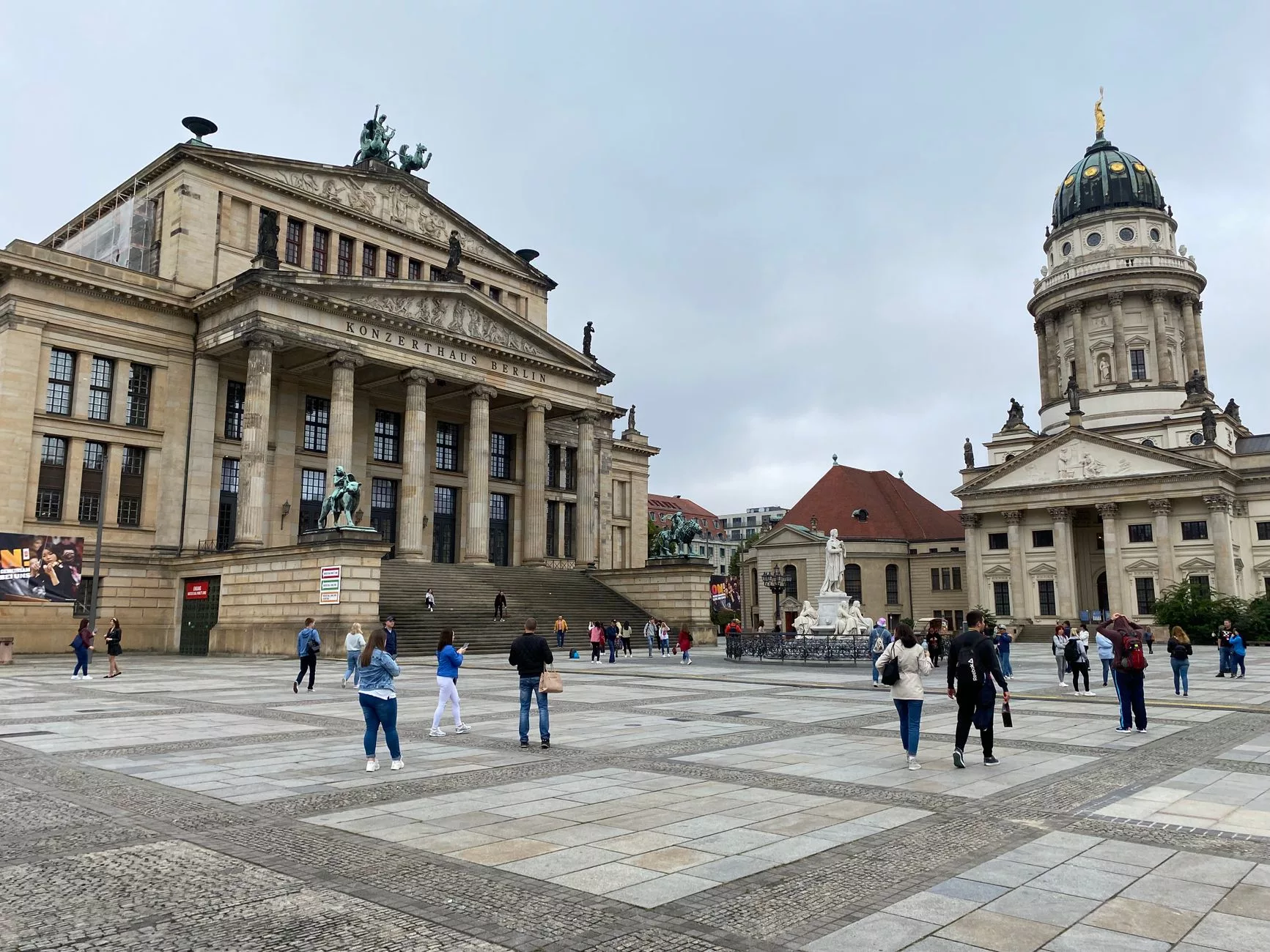 Berlin Gendarmenmarkt meydanı