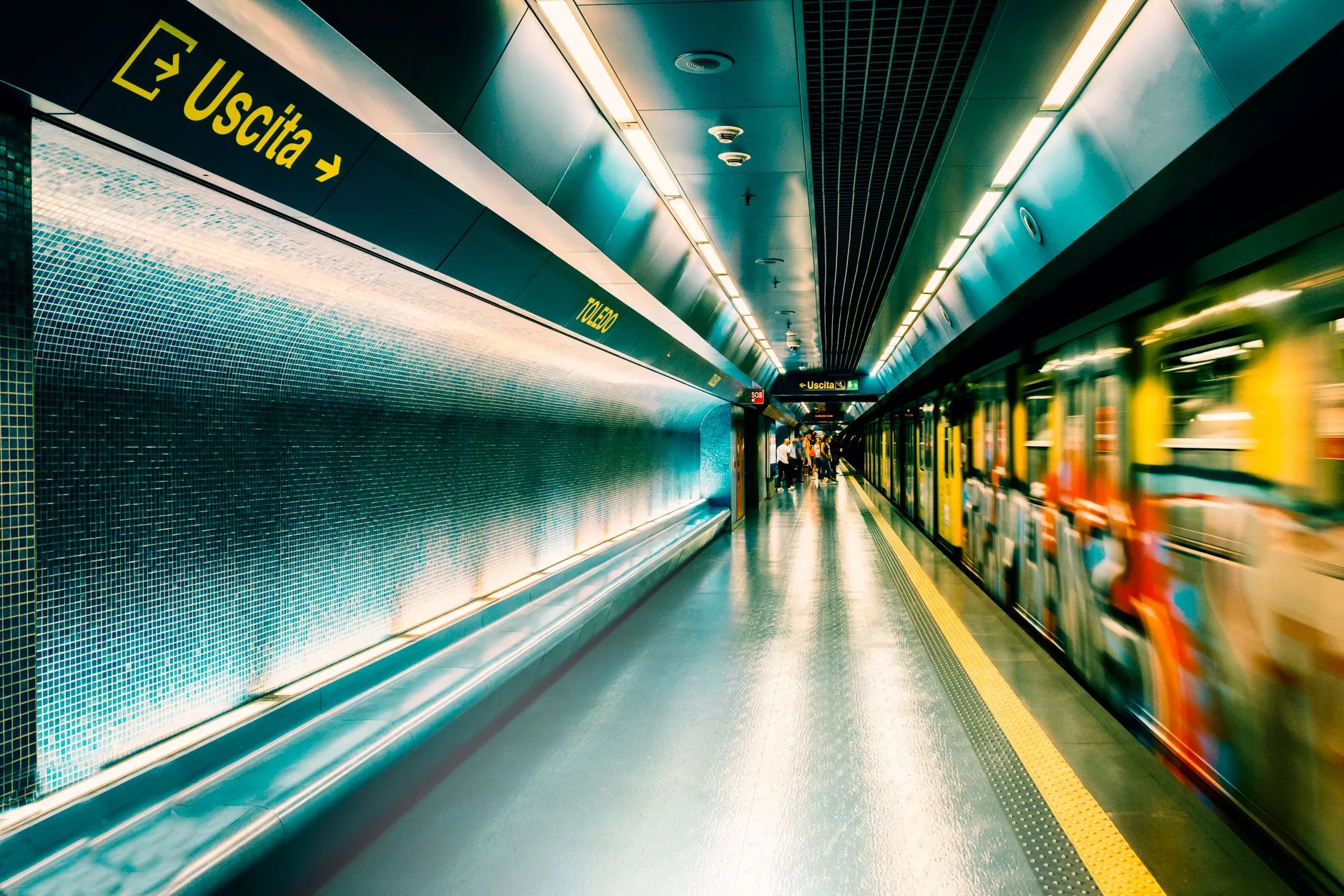 Napoli metrosunun ünlü fütüristik Toledo istasyonu tasarımı