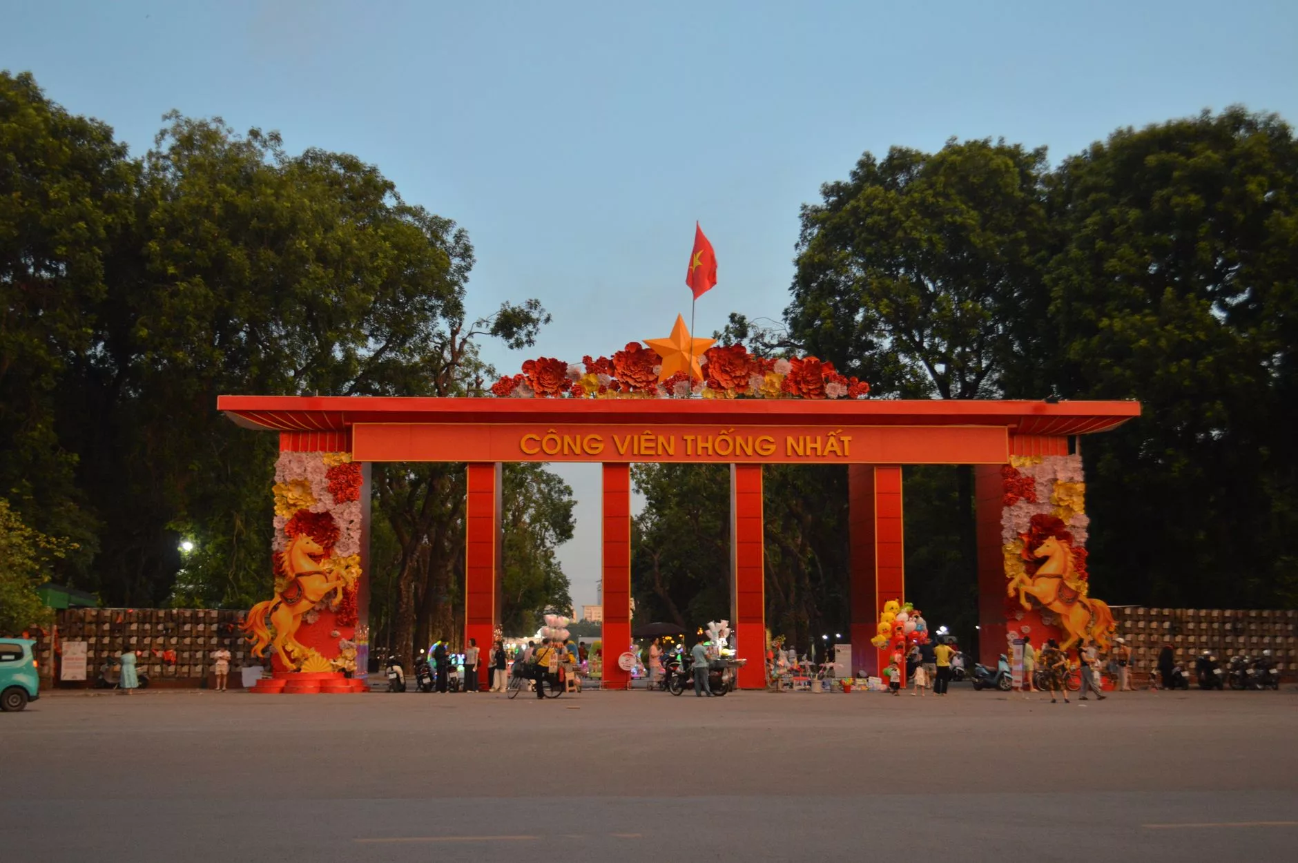 Hanoi Thong Nhat Parkı Göl Kenarı