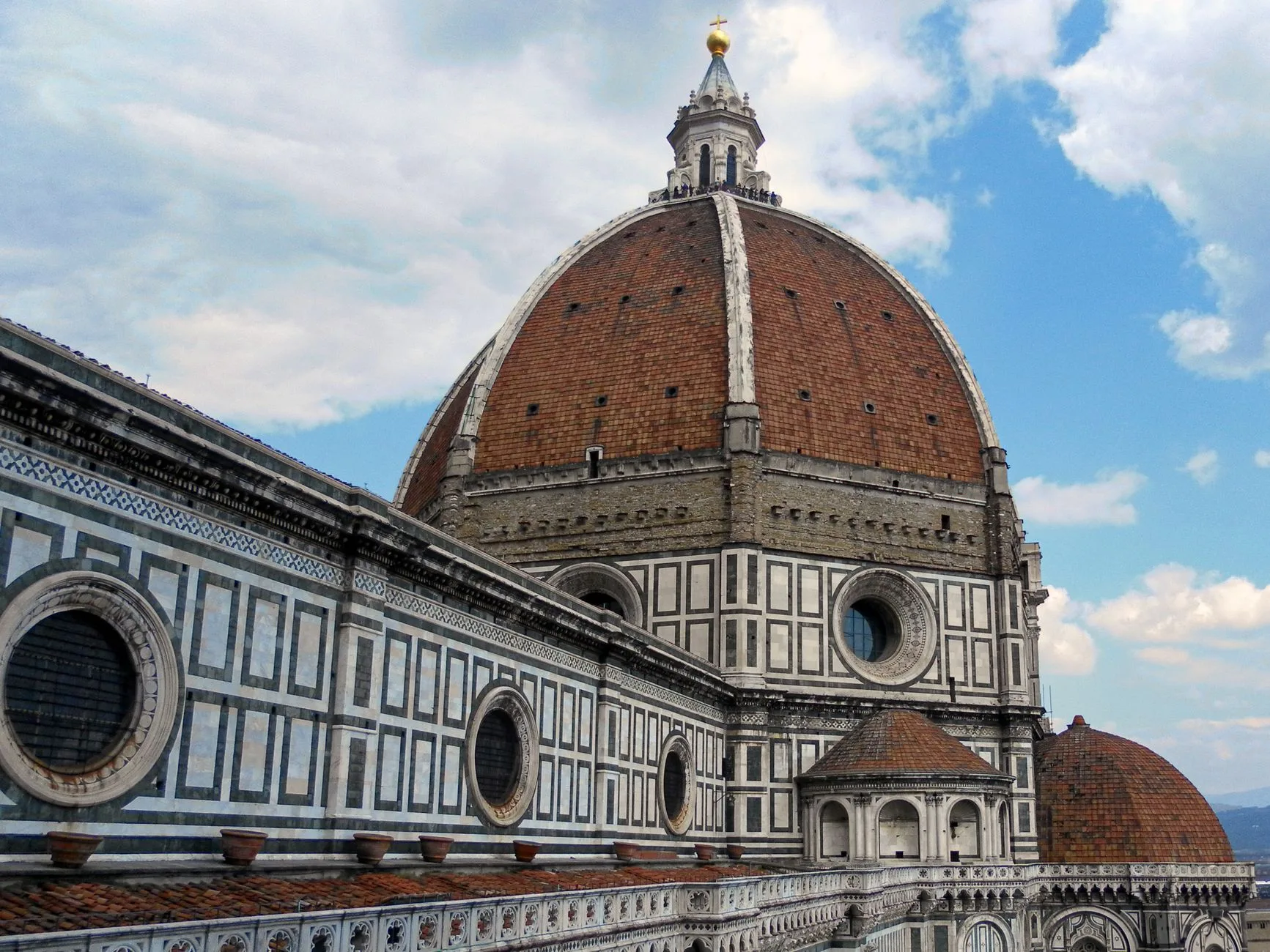 Floransa Duomo Katedrali ve Brunelleschi Kubbesi