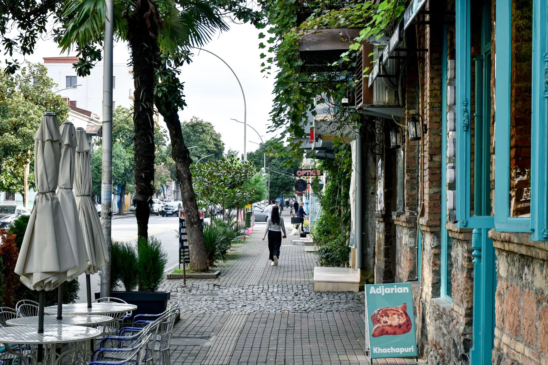 Kutaisi + kafe içi Wi‑Fi
