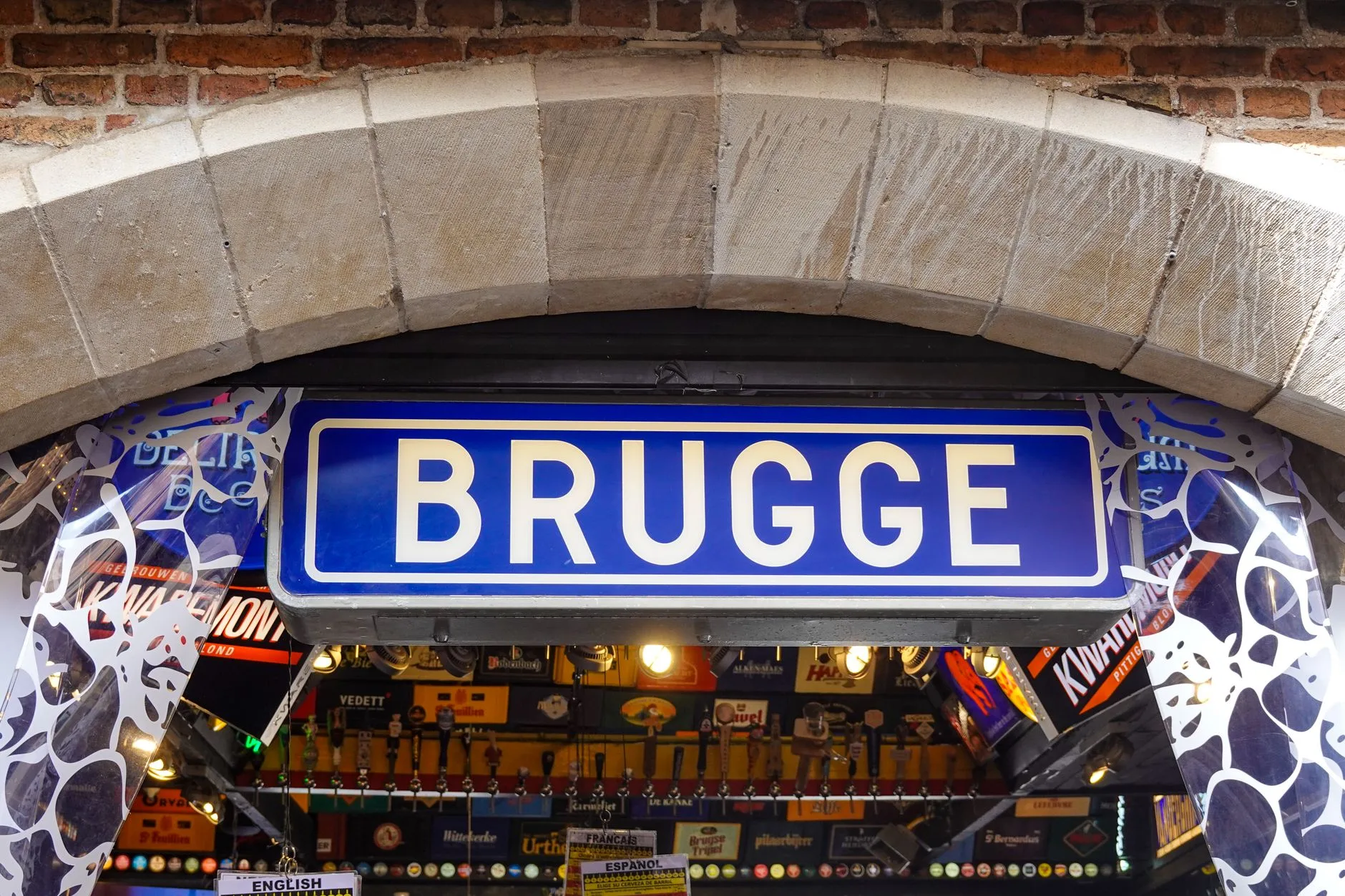 Brugge Tren İstasyonu dış cephesi