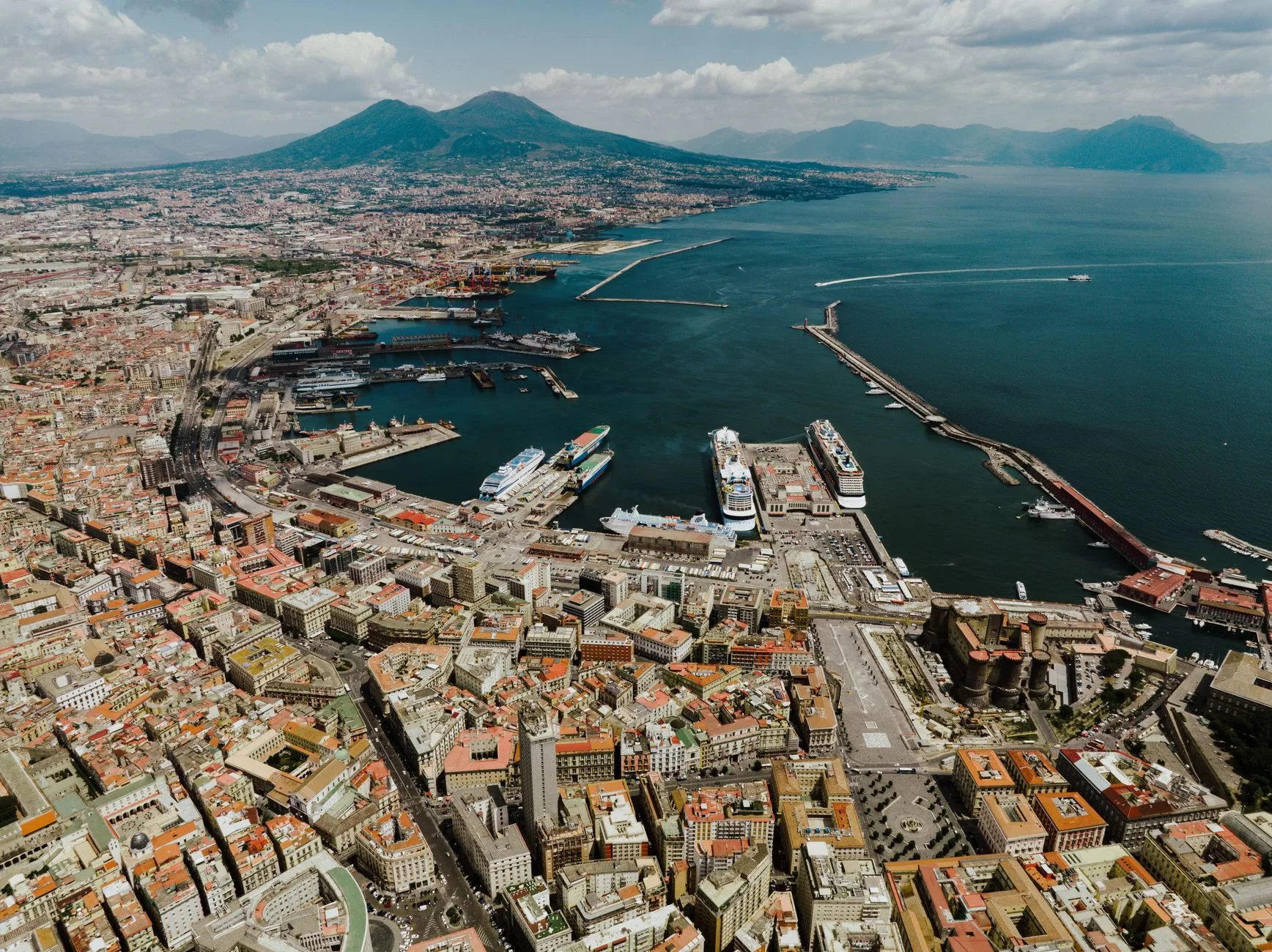 Napoli Yeralti Tuvelleri ve Sarniclari