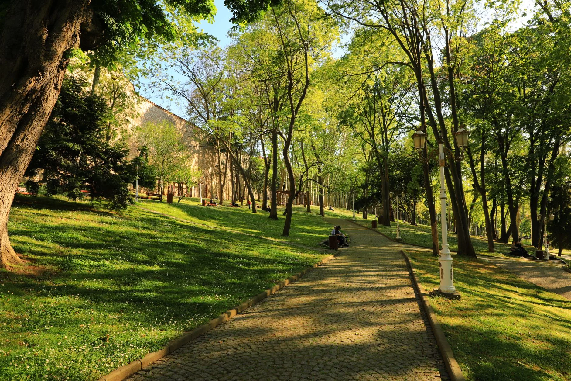 Sofya Borisova Gradina ana yürüyüş yolu