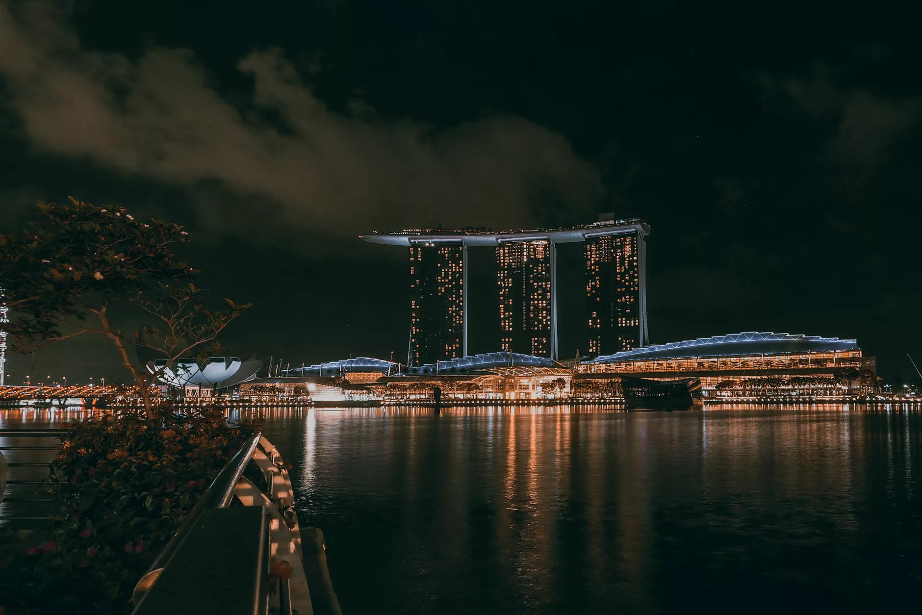 Marina Bay Sands gece manzarası