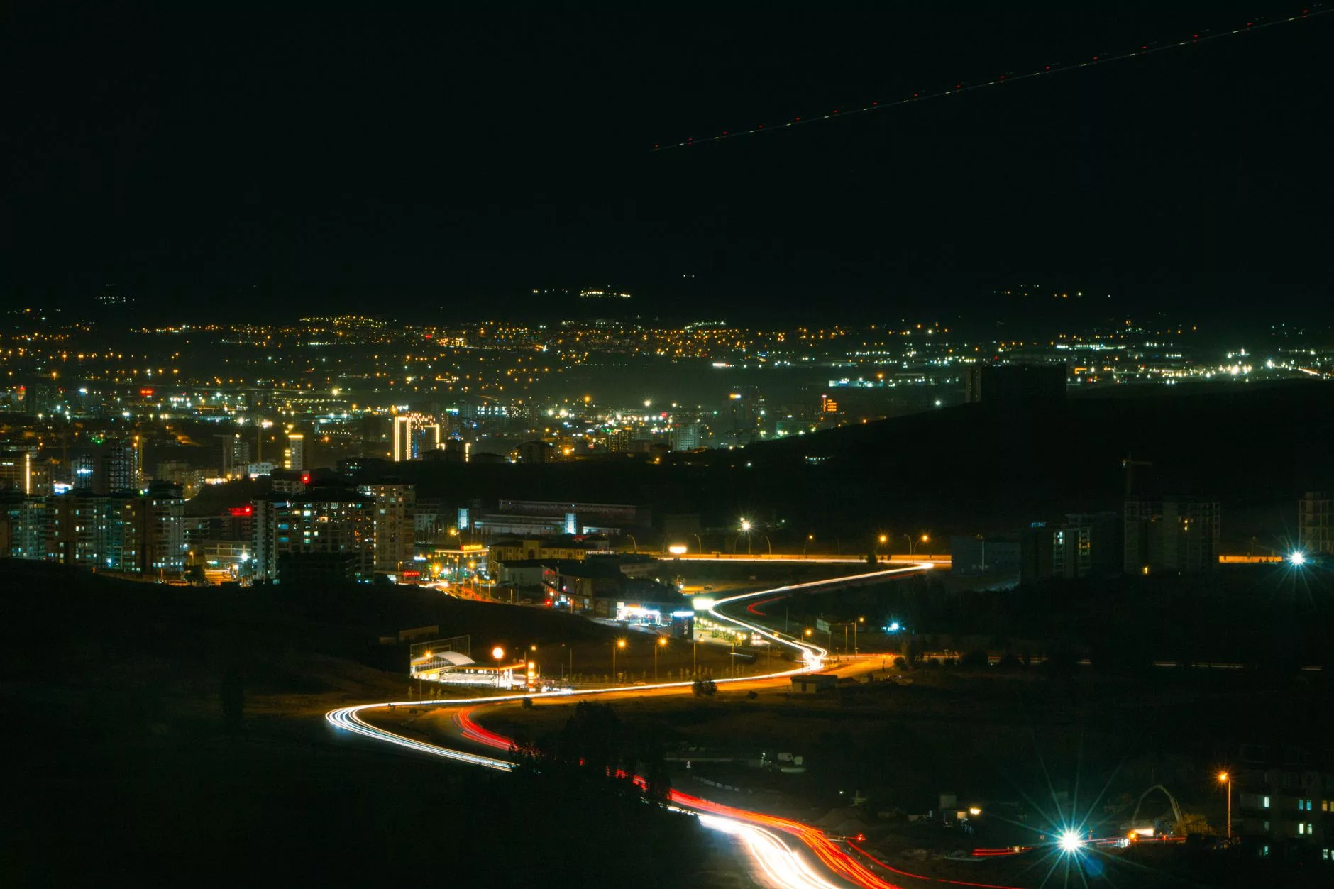 Tiflis + gece manzarası