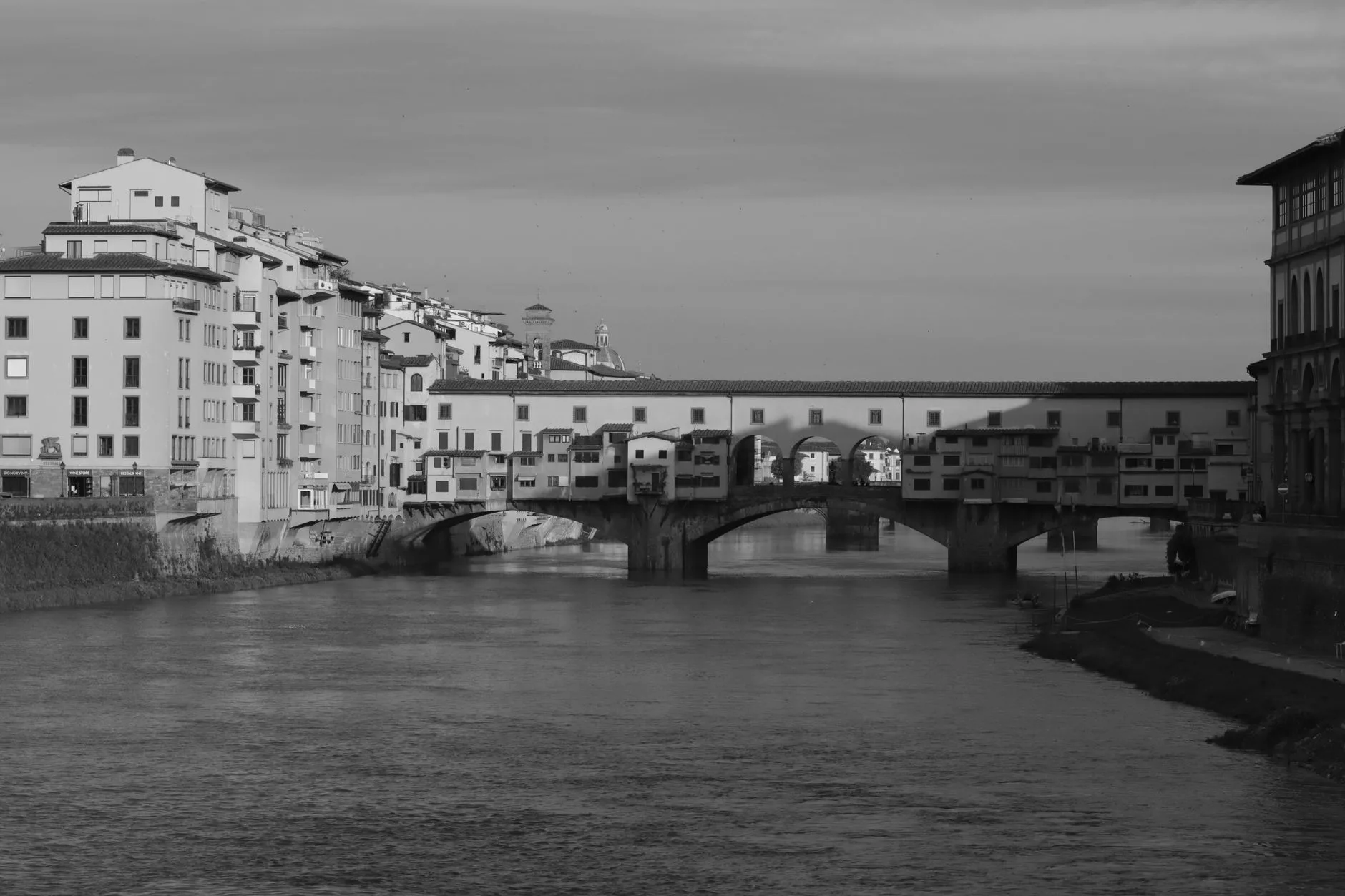 Floransa + Arno Nehri ve Ponte Vecchio gün batımı manzarası