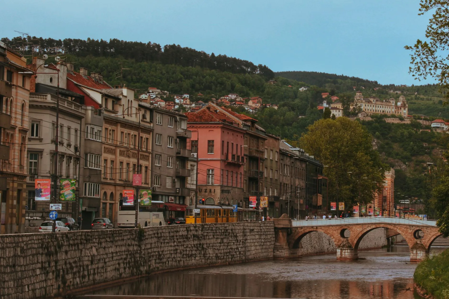Saraybosna + Umjetnička galerija