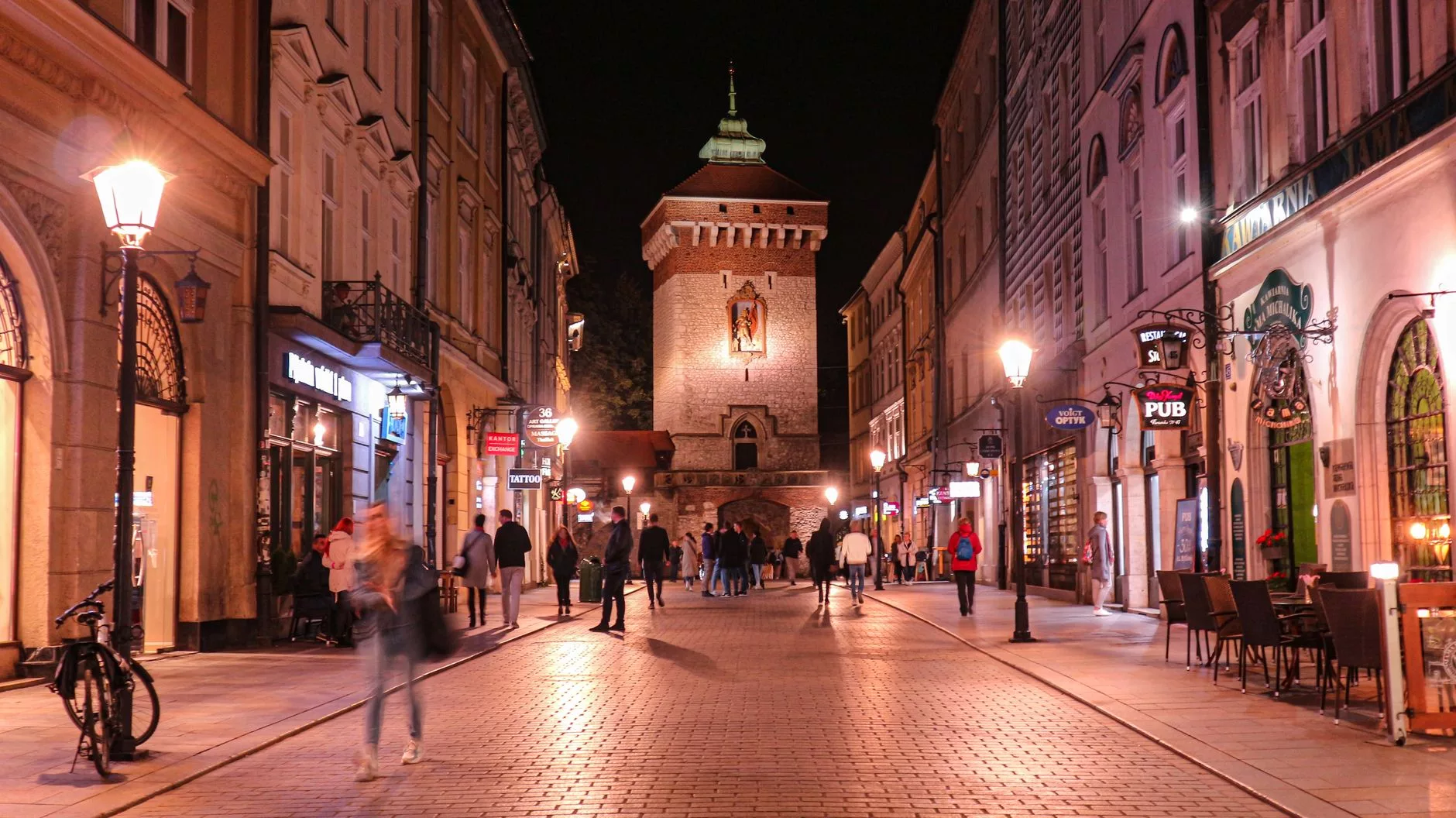 Varşova + gece sahnesi