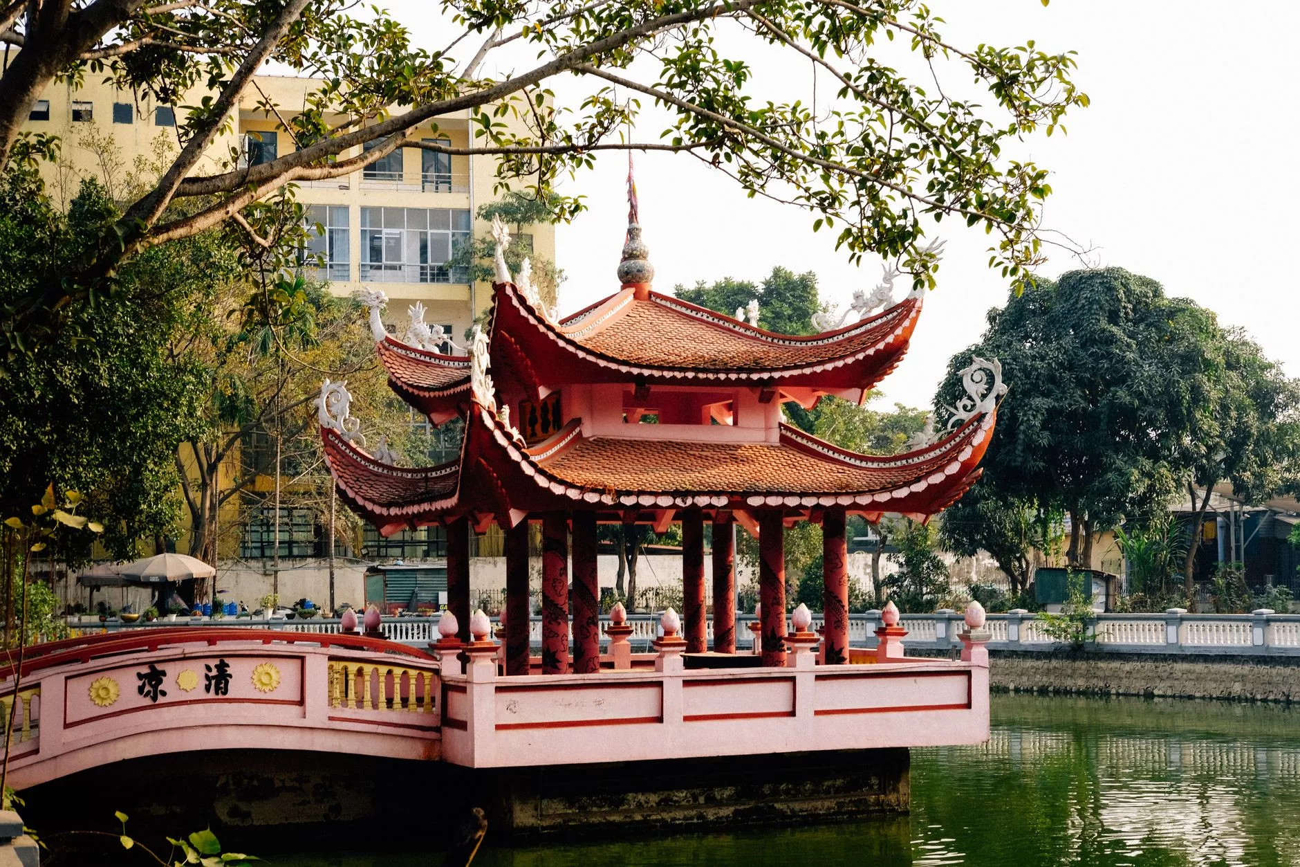 Hanoi Ngoc Son Tapinagi