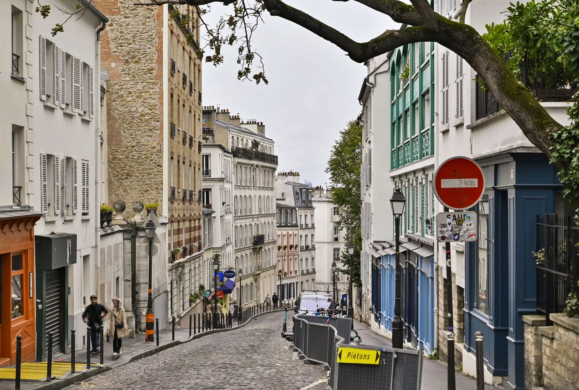 Paris Rue des Rosiers