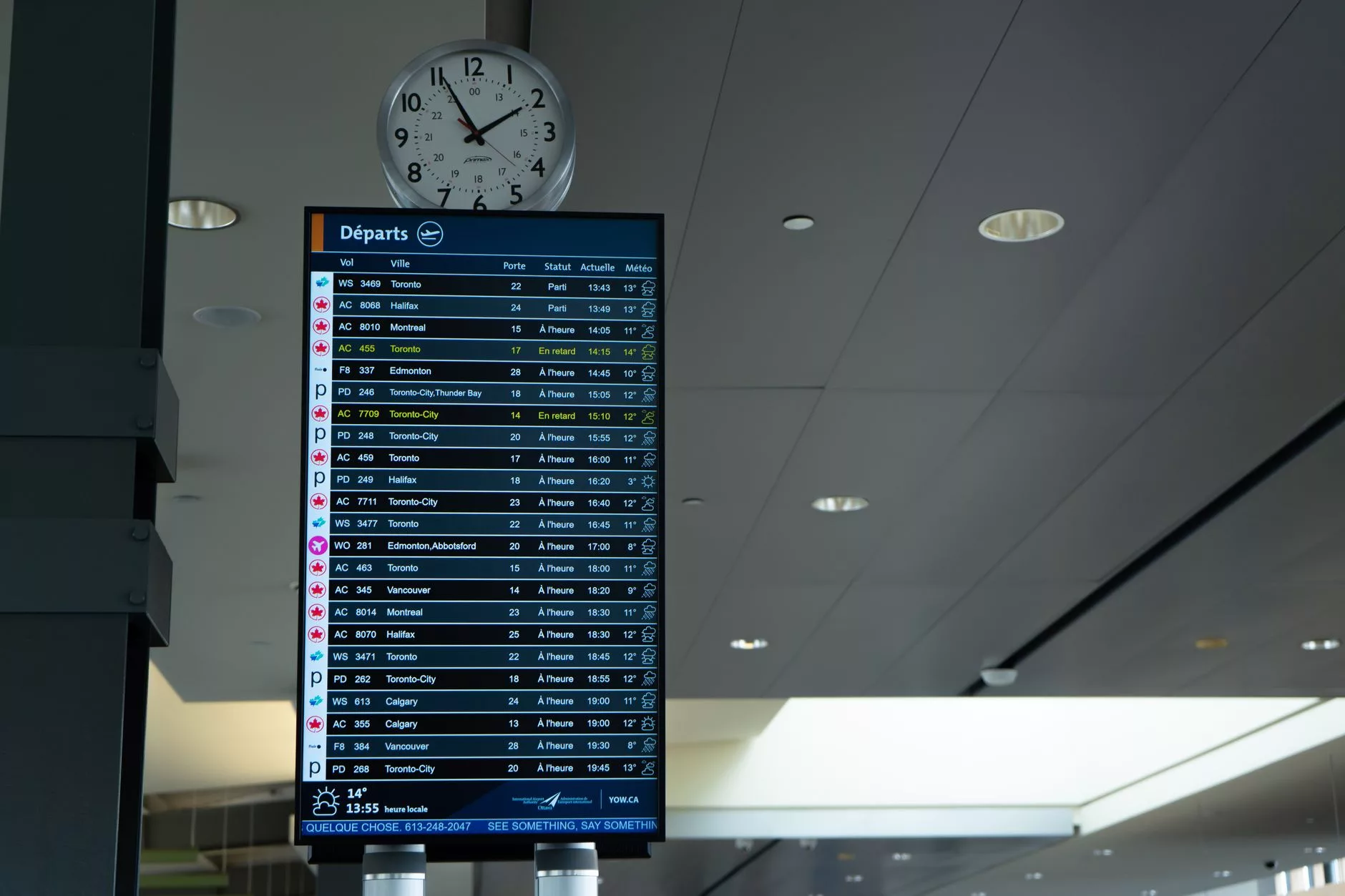 Vancouver Uluslararası Havalimanı gelen yolcu salonu ve terminal içi