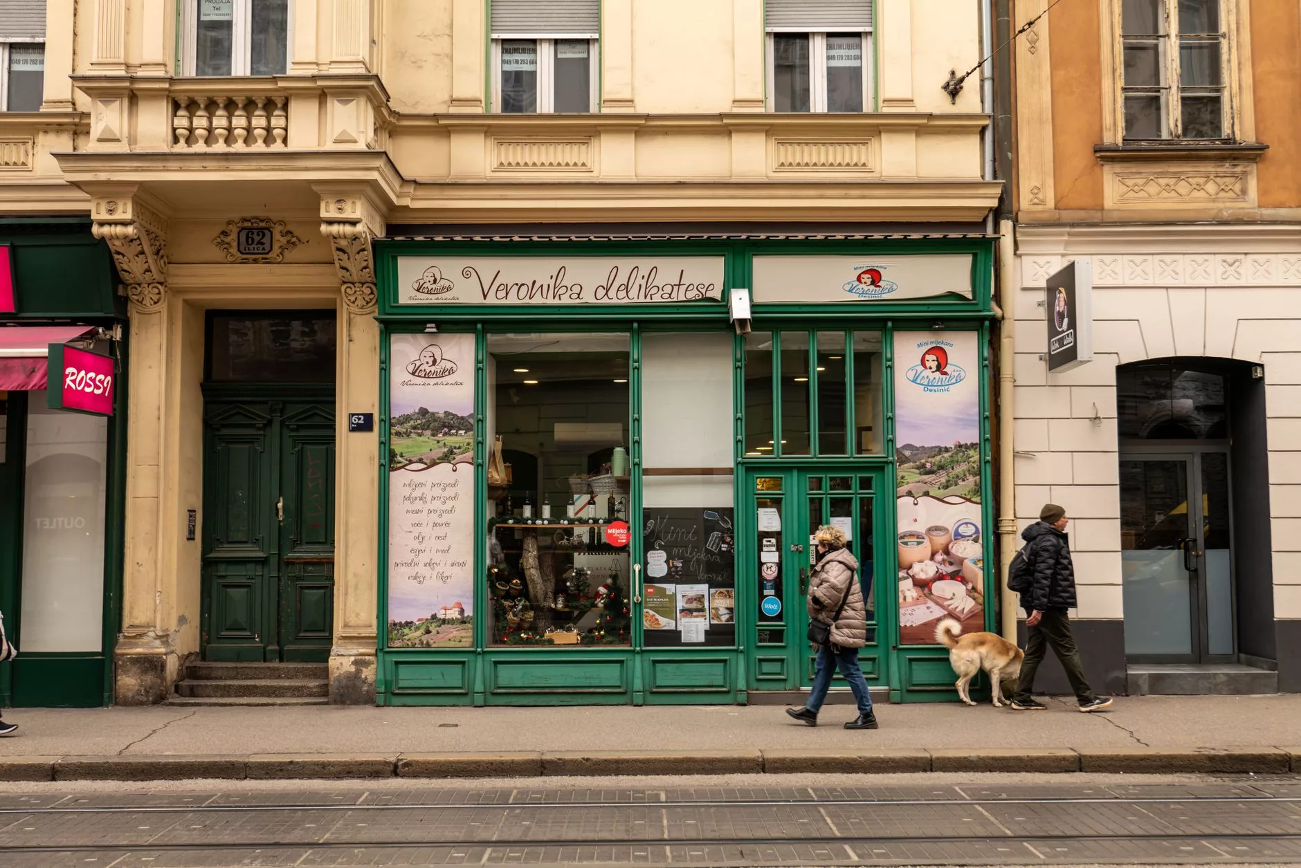 Zagreb Tkalciceva Caddesi uzerindeki tarihi restoran cepheleri