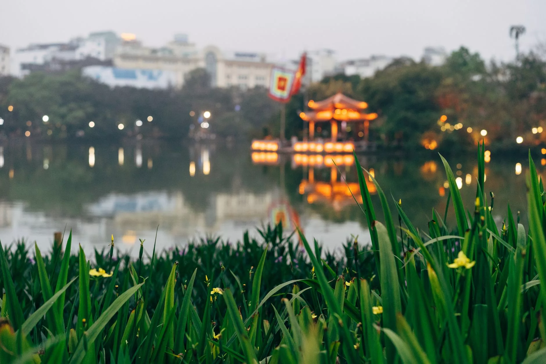 Hanoi Truc Bach Gölü Yansıma