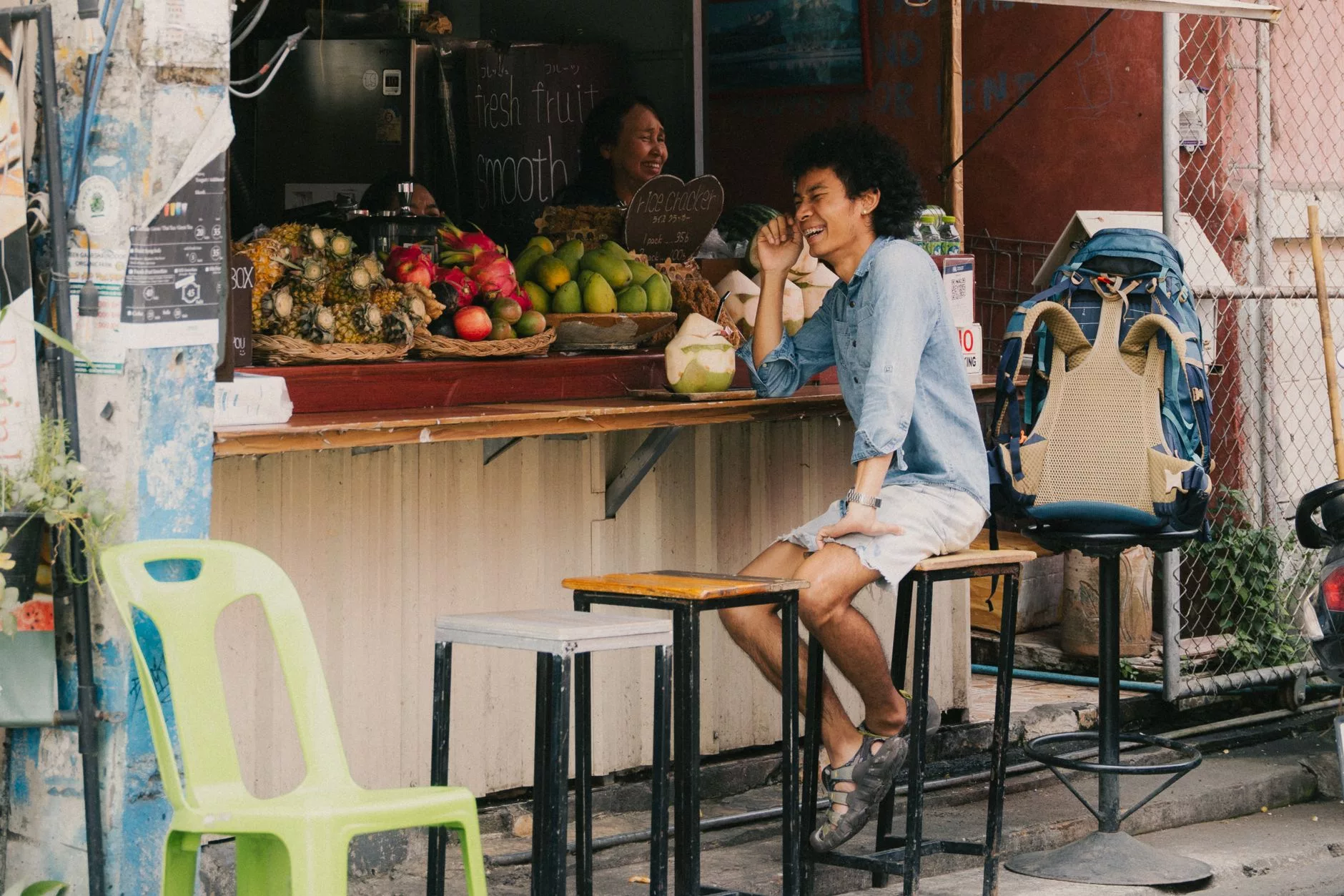 Chiang Mai Sunday Walking Street yemek tezgahlari