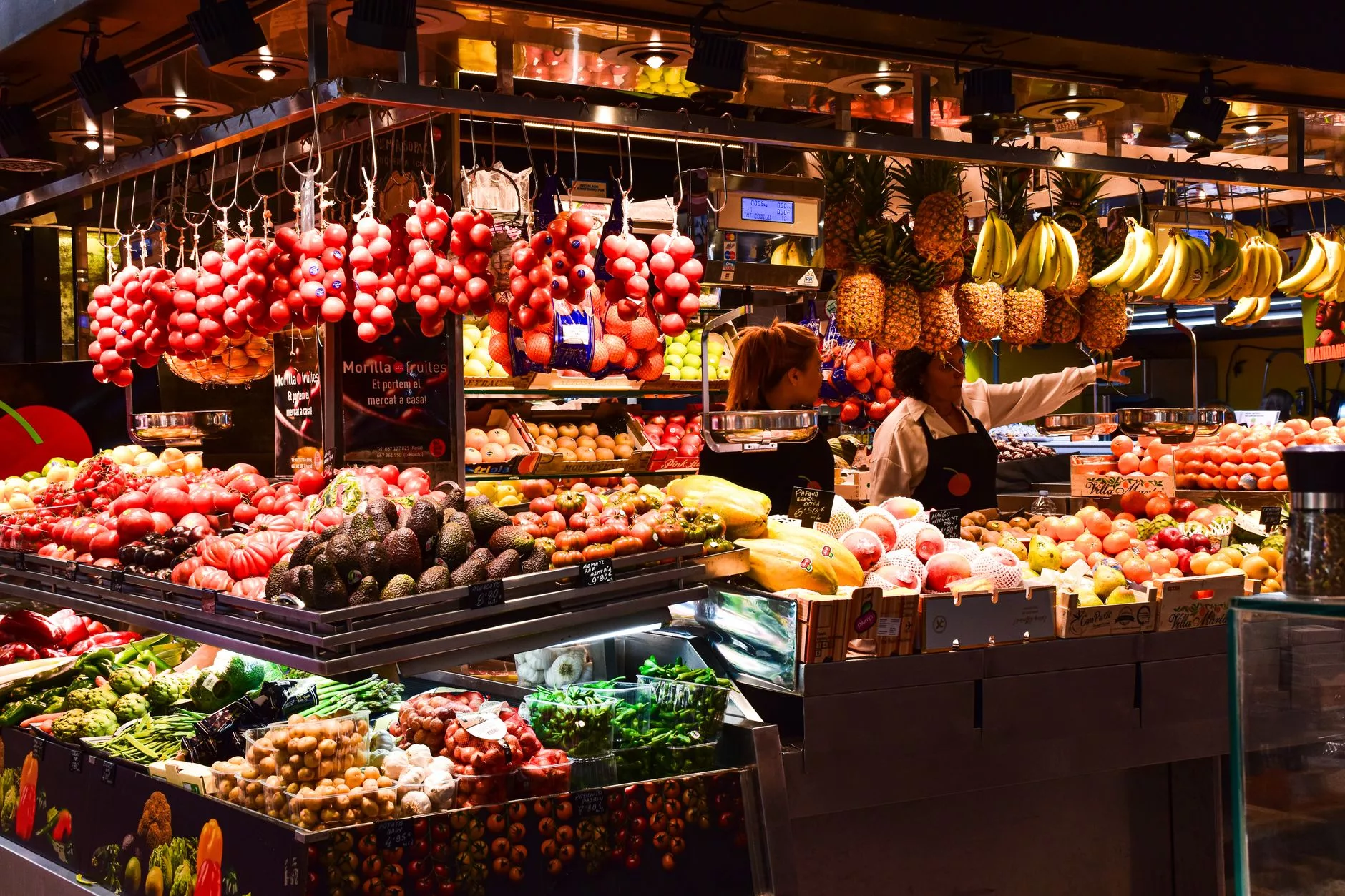 Barselona La Boqueria pazari tezgahları