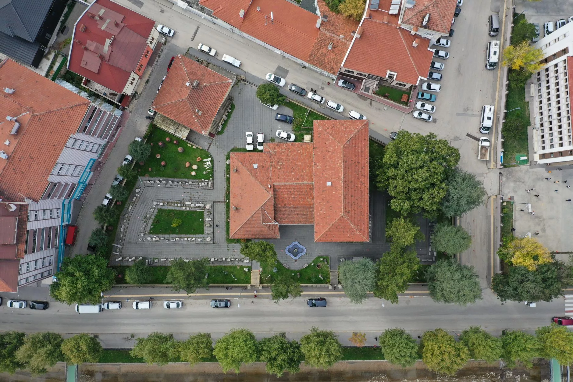 Almatı Merkez Cami