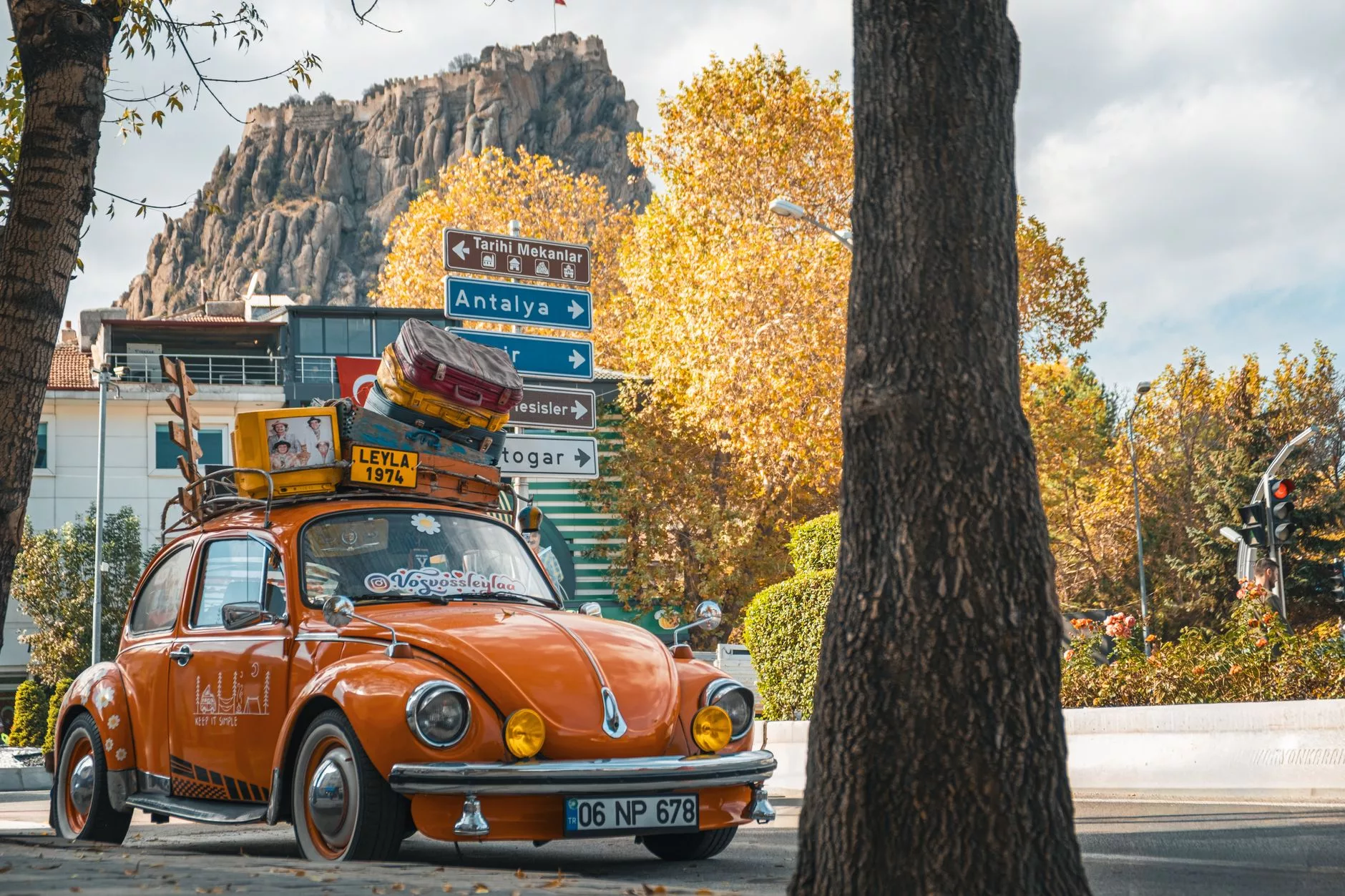 erken rezervasyon ve takvim planlaması yapan bir gezgin