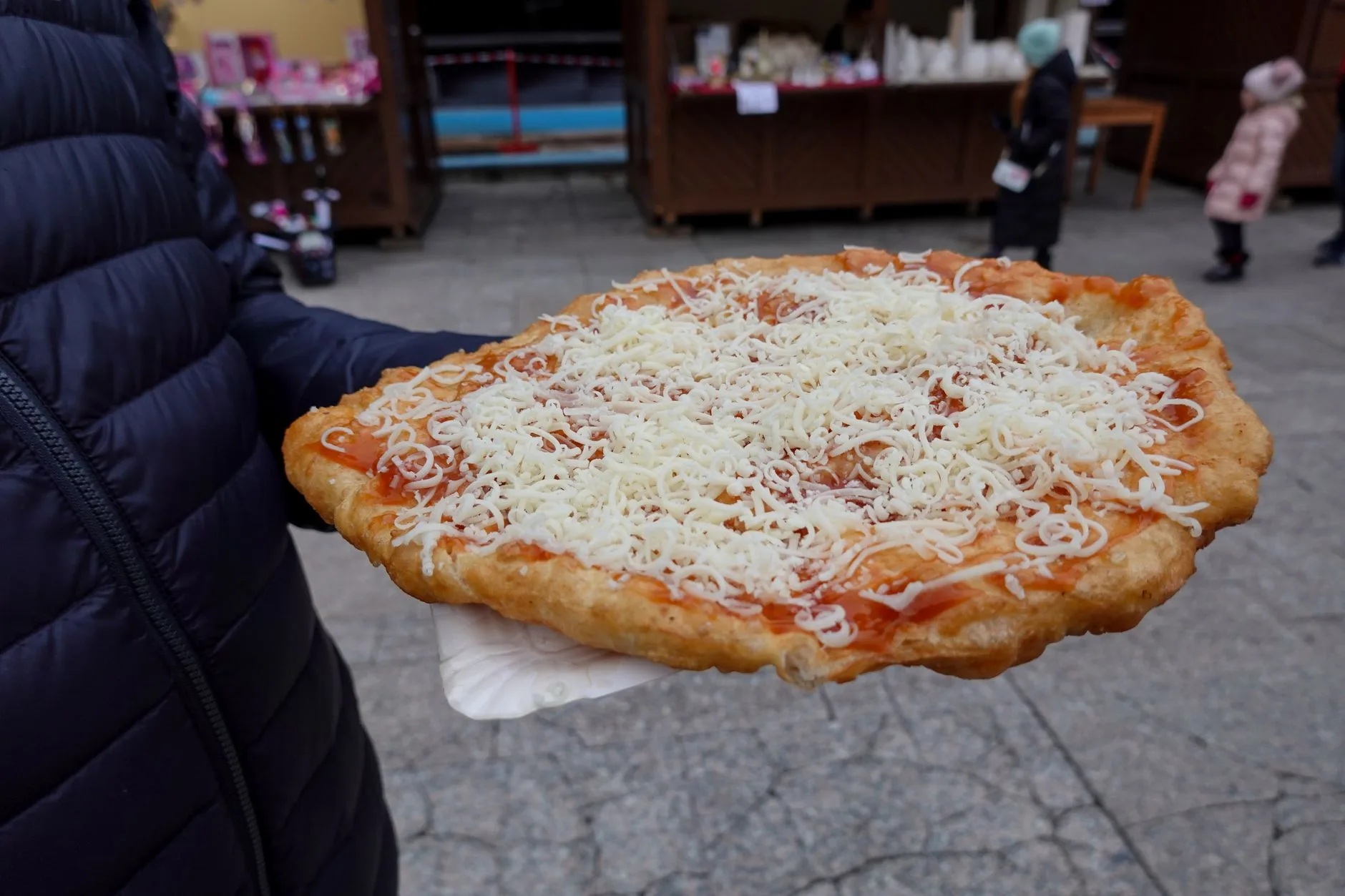 Budapeşte Lángos standı, Váci utca yakınları