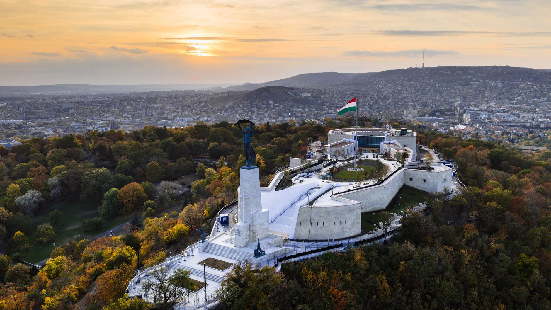 Budapeşte + Liberty Statue