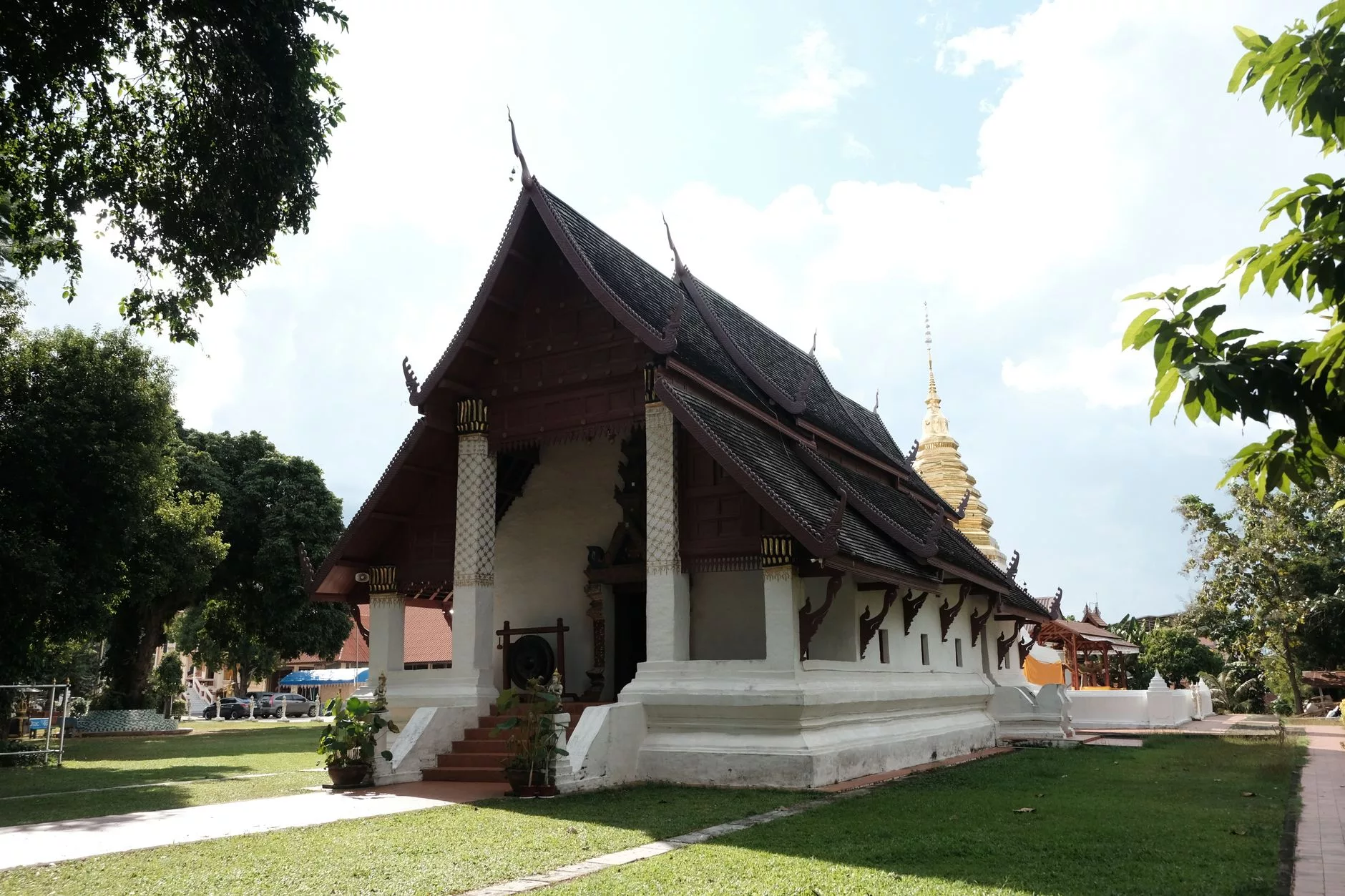 Chiang Mai Suan Dok Gate