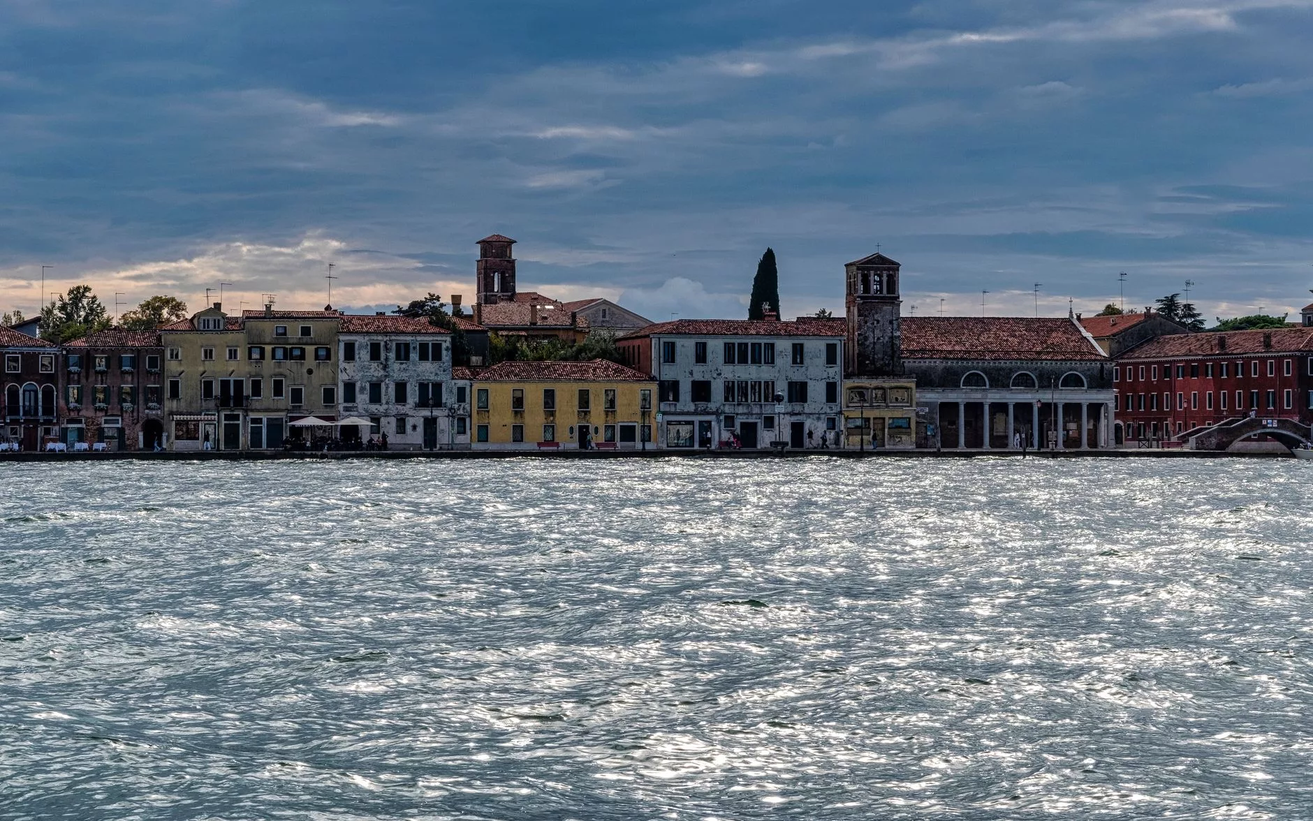 Venedik Murano cam atölyesi ve Burano renkli evleri