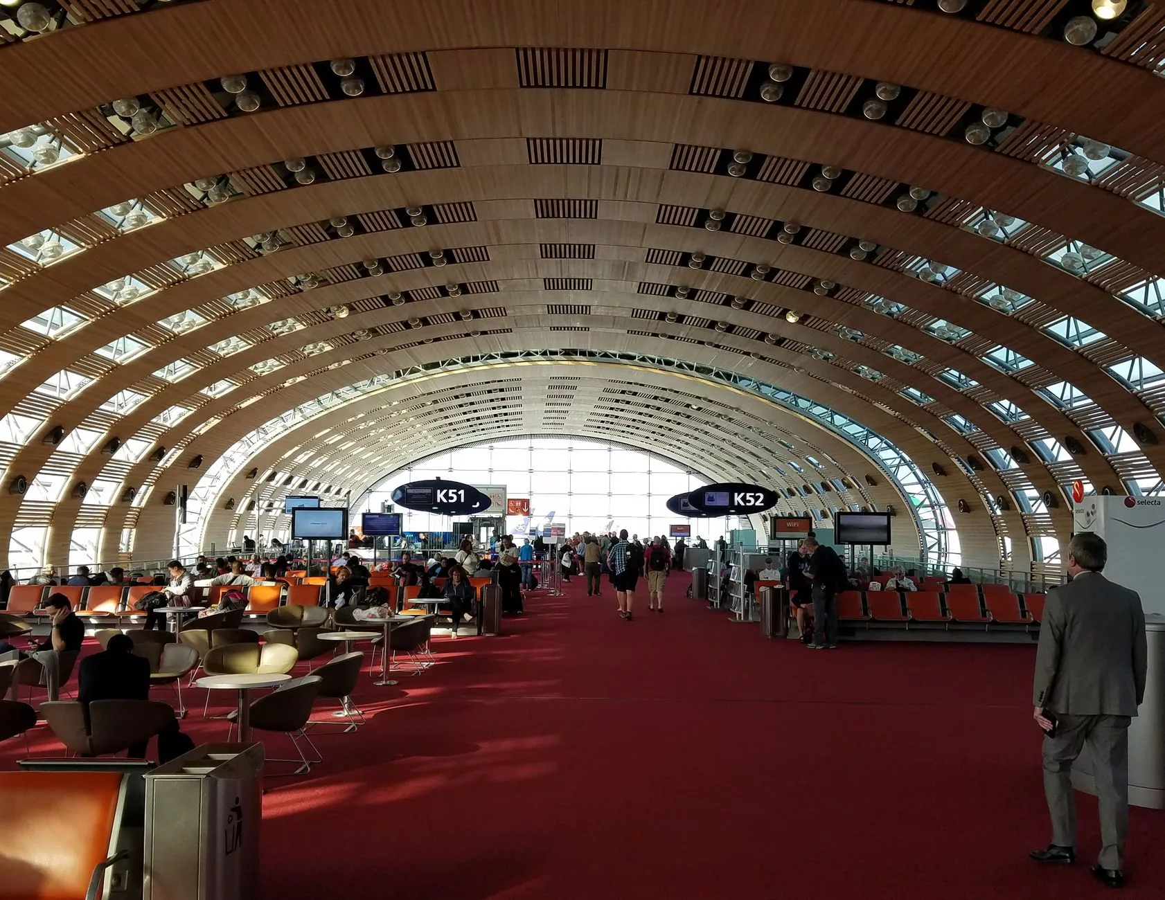 Charles de Gaulle havalimanı tren istasyonu gişesi