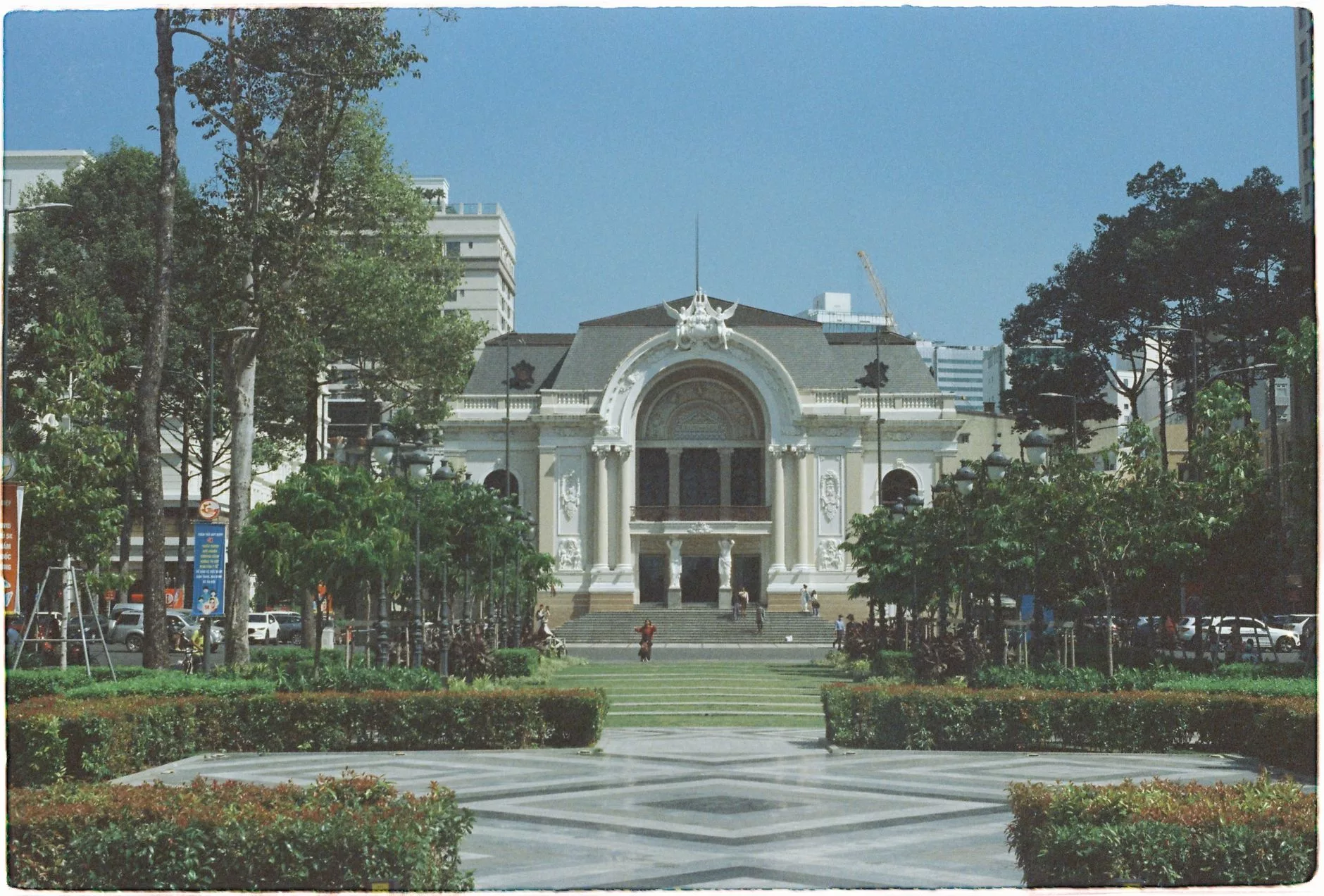 Ho Chi Minh Saigon Opera Binasi