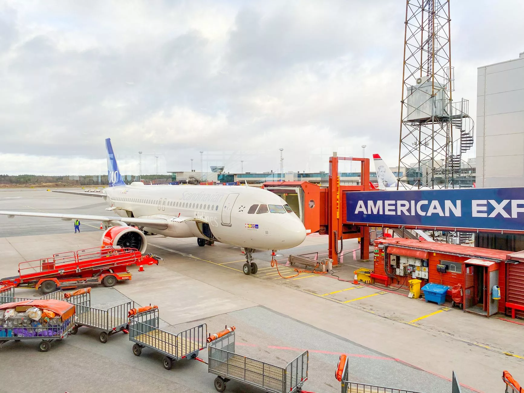 Stockholm Arlanda Havalimanı terminal binası dış görünümü