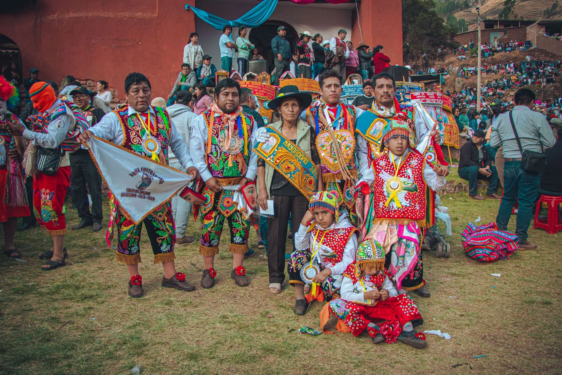 Cusco San Pedro Pazari ici ve koka yapraklari
