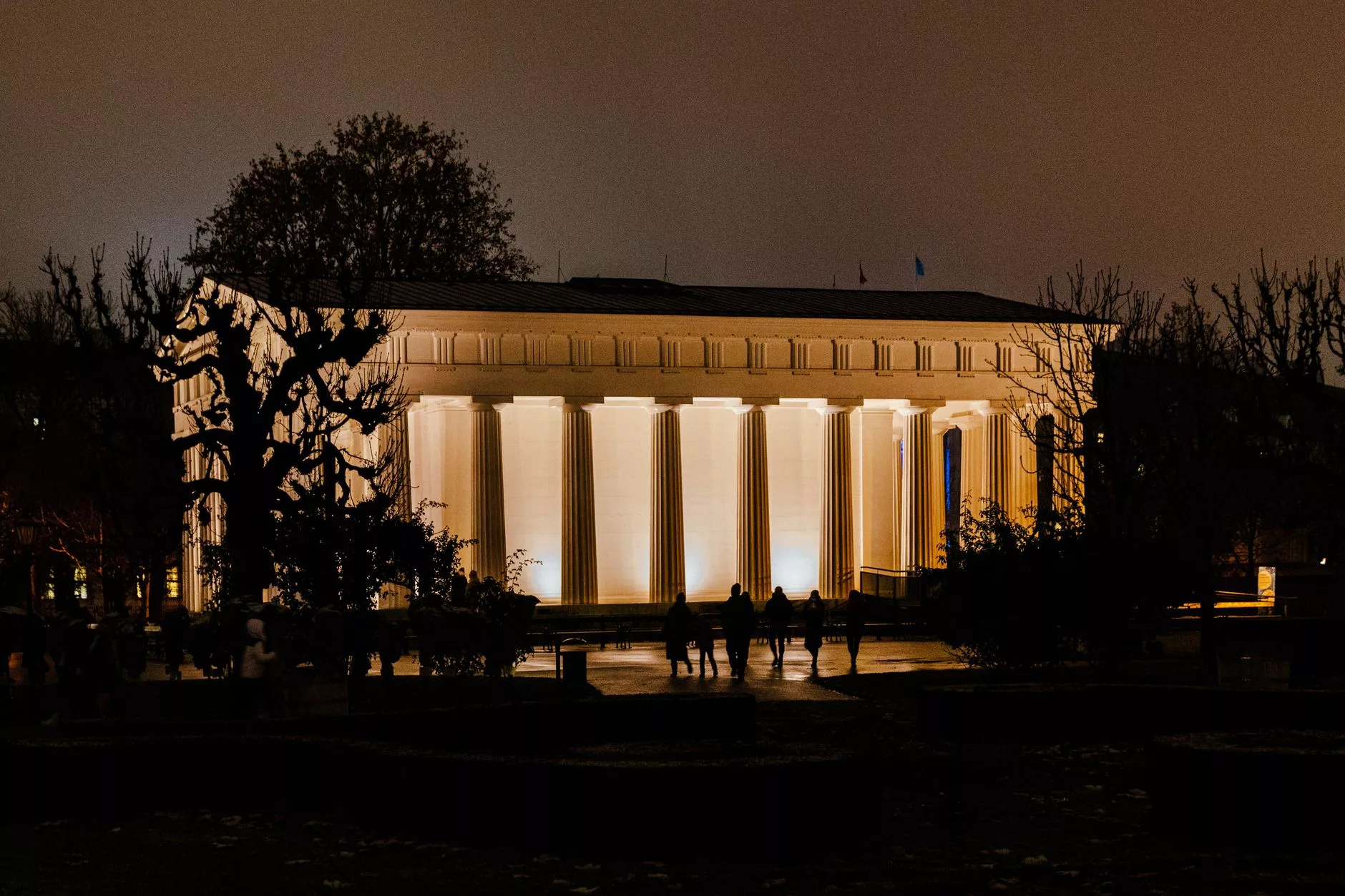 Viyana Volksgarten Gülleri ve Theseus Tapınağı