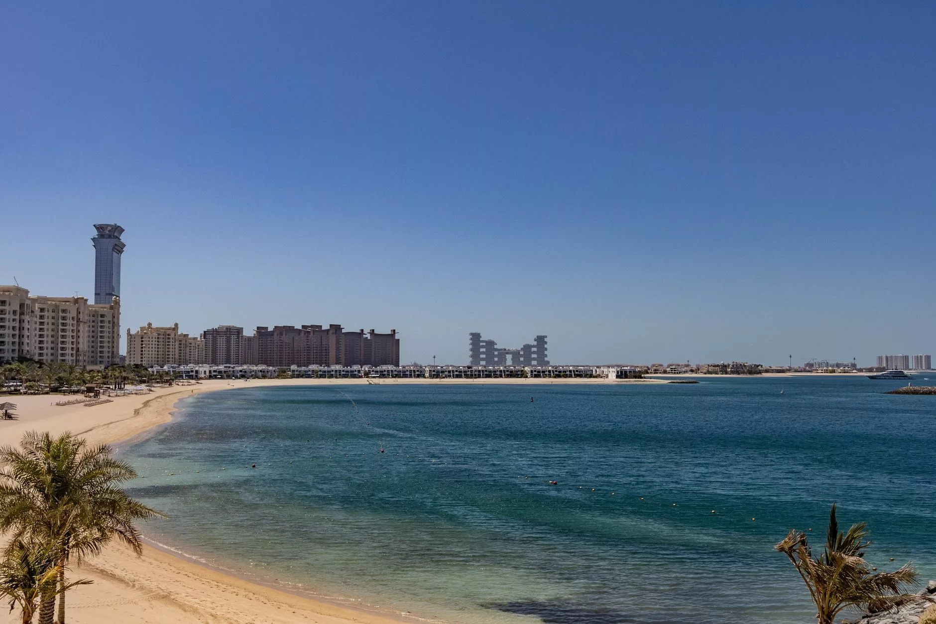 Dubai Palm Jumeirah sahil ve oteller