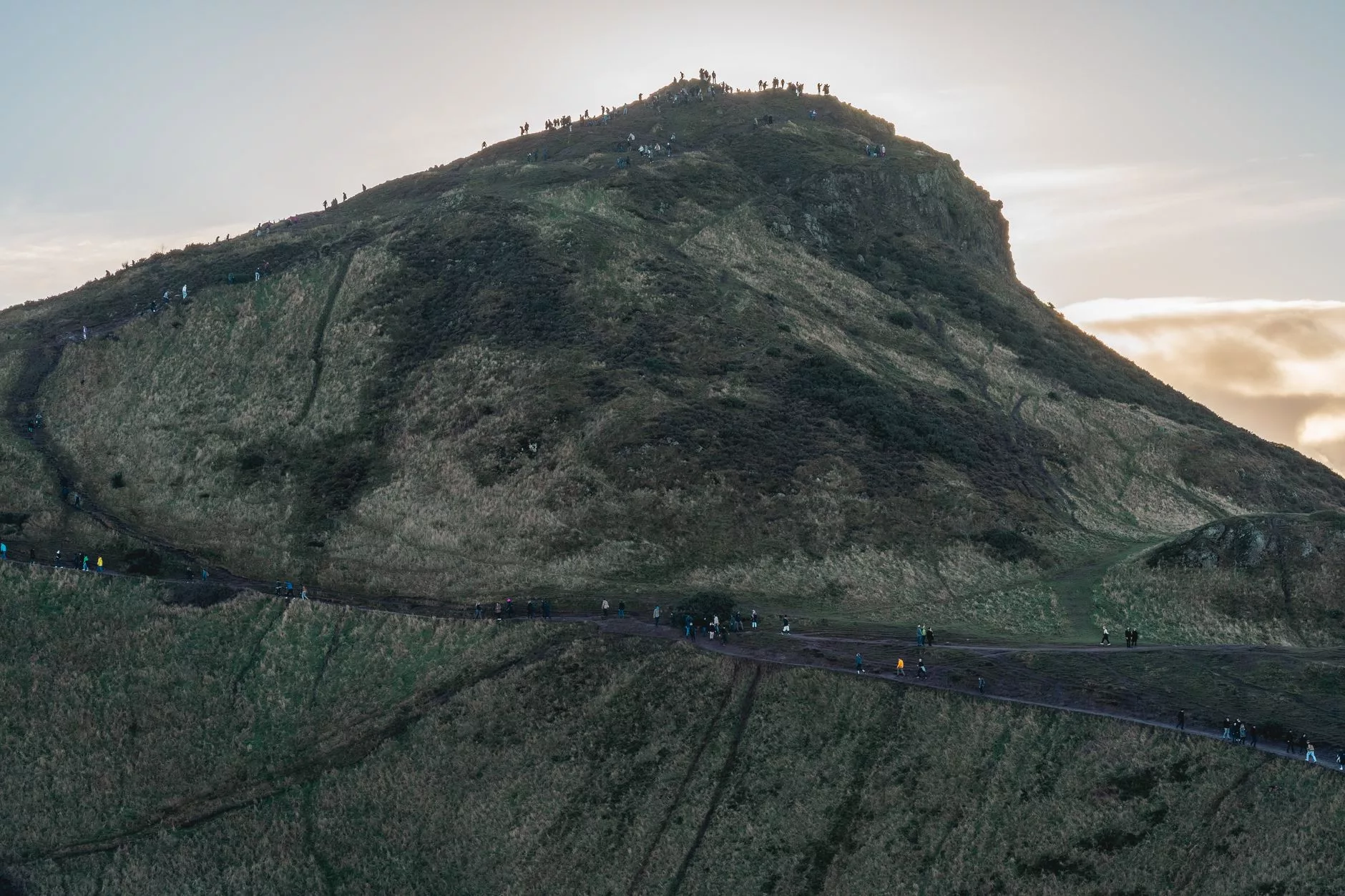 Edinburgh + Arthurs Seat tepesi