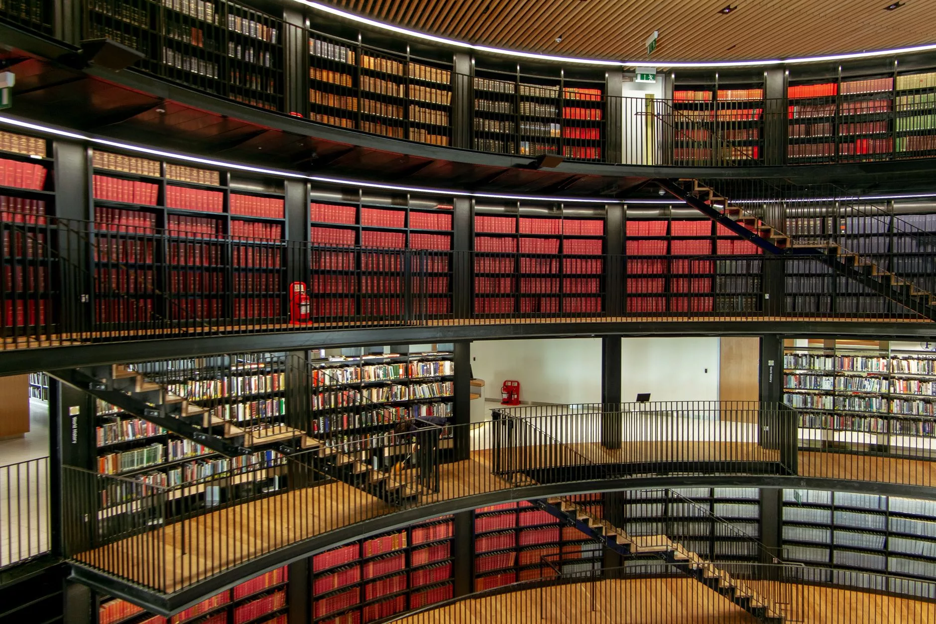 Londra + British Library okuma odası girişi