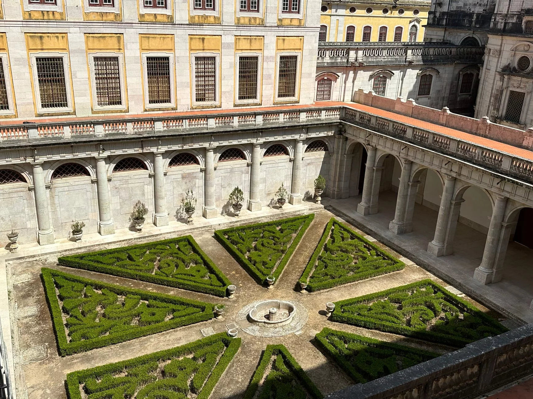 Lizbon Museu Nacional de Arte Antiga ana giriş holü