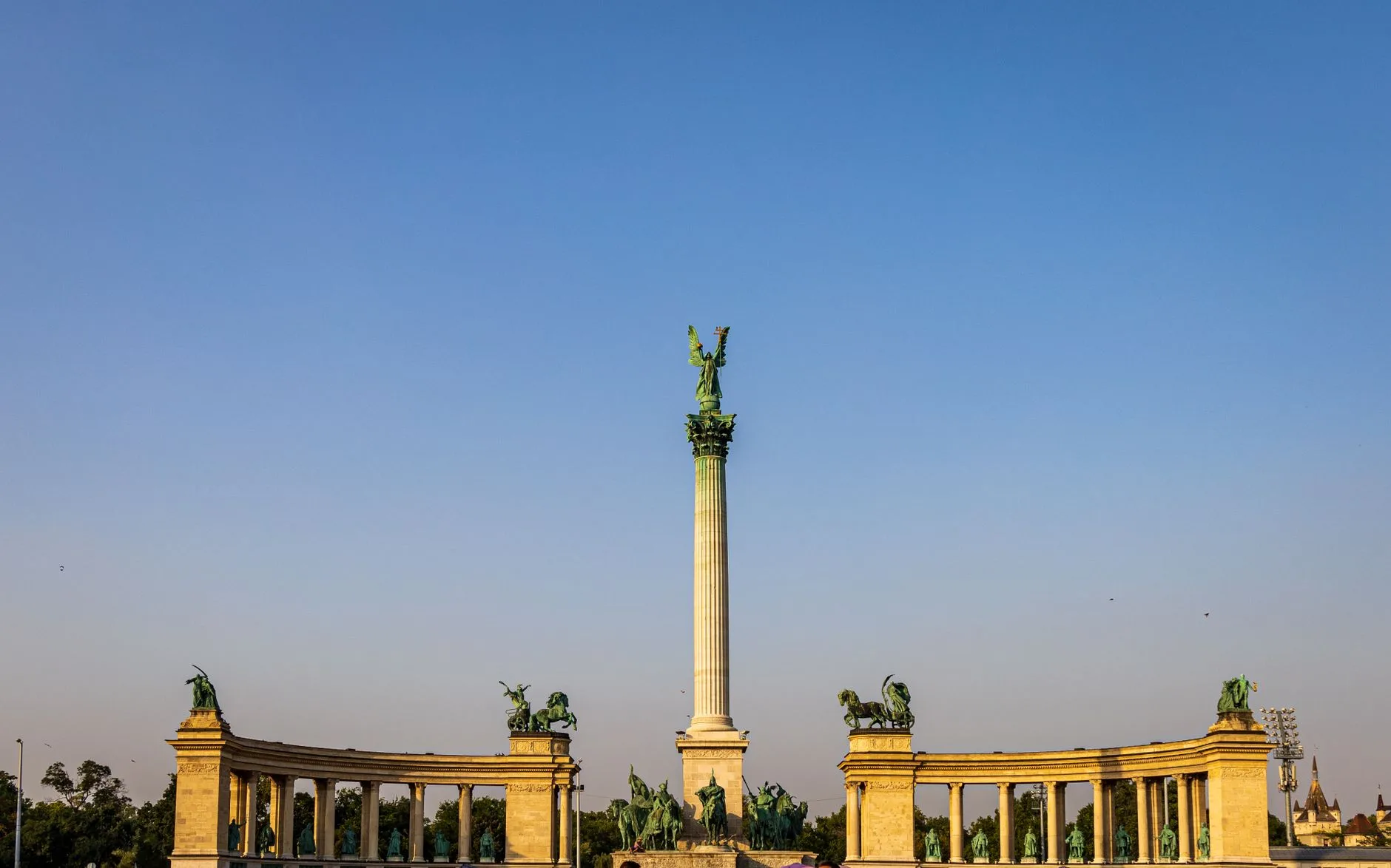 Budapeşte + Szabadság tér