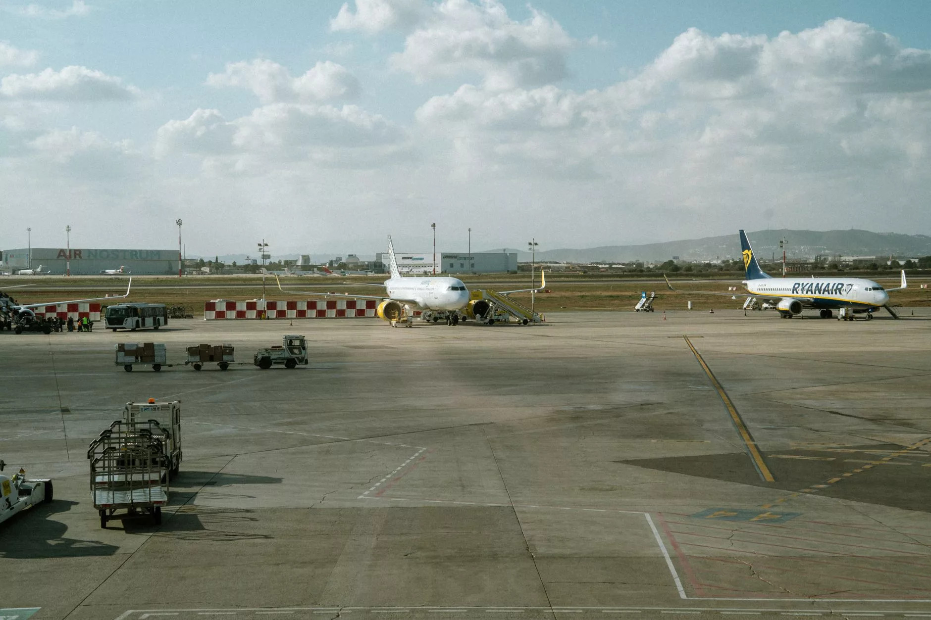 Girit + Havalimanı dış hatlar terminali