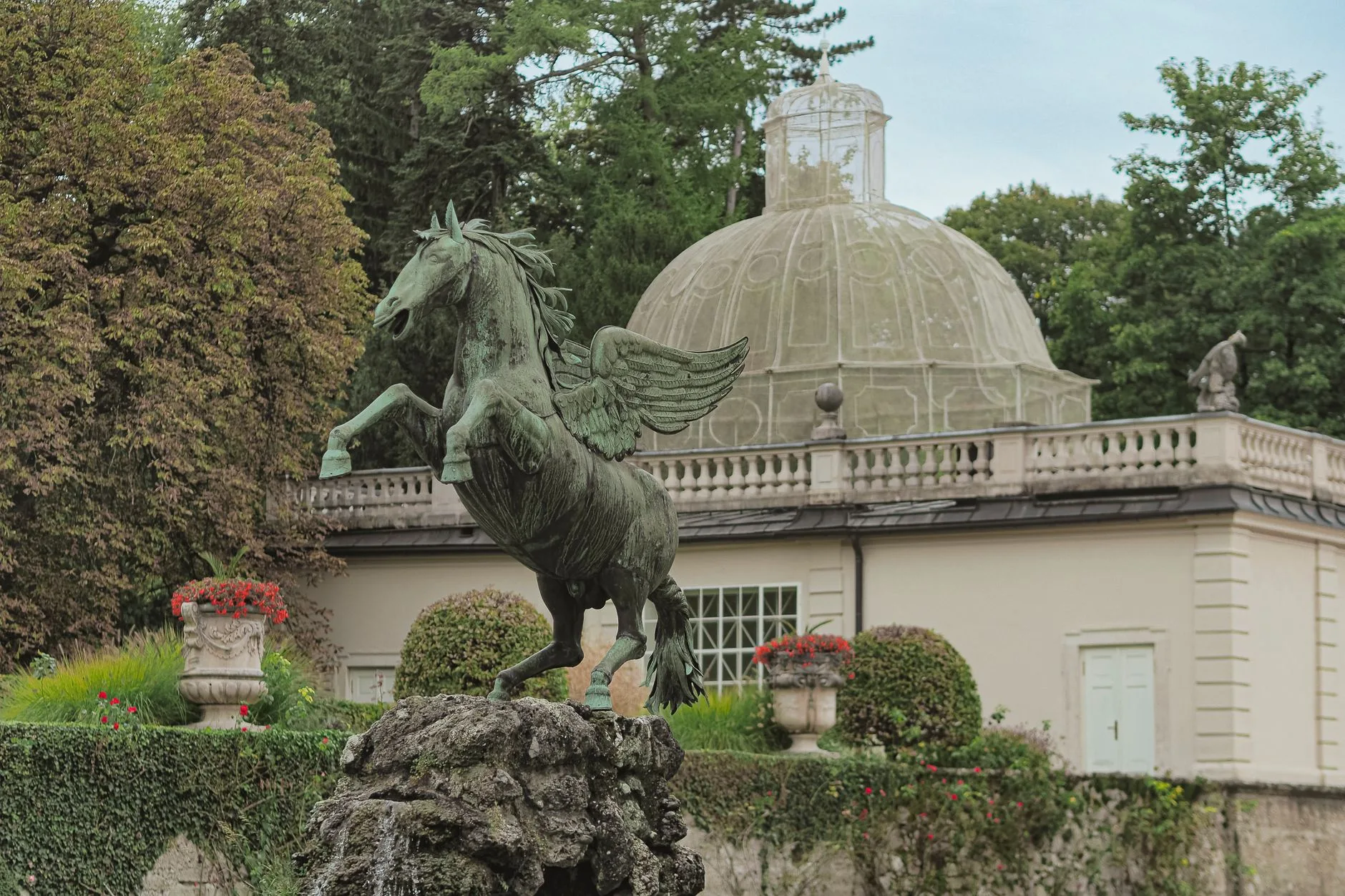 Salzburg Mirabell Bahçesi ve Pegasus Çeşmesi