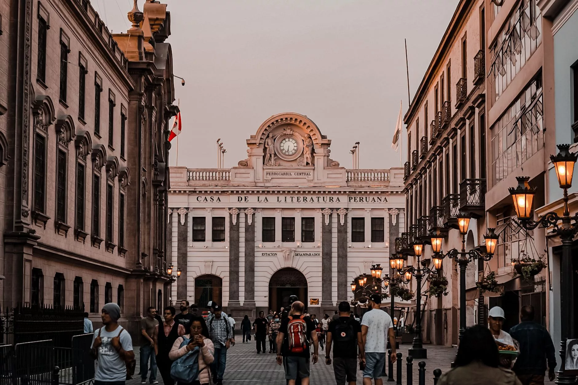 Lima Porta Falsa de las Llagas