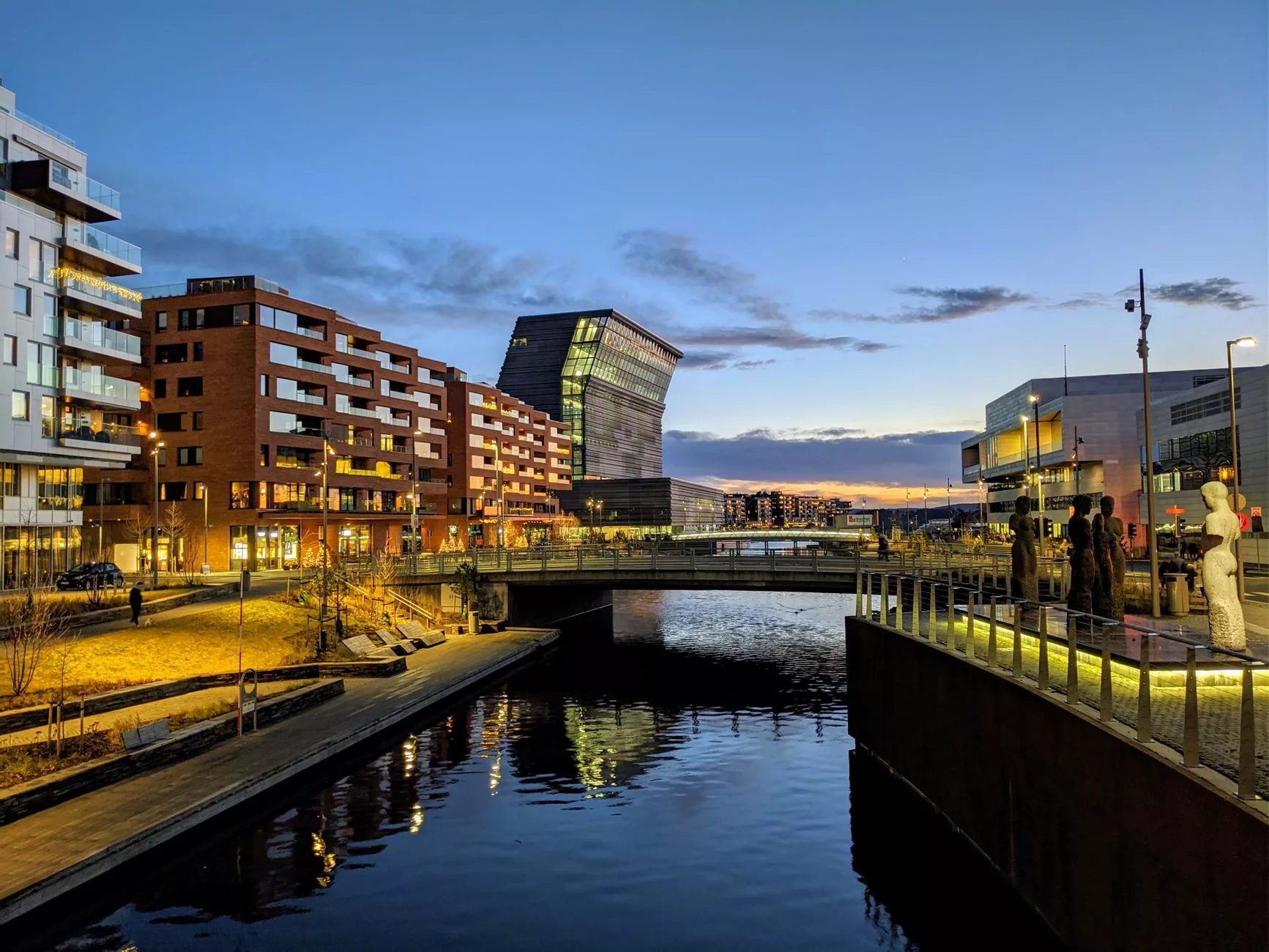 Oslo Aker Brygge sahil şeridi