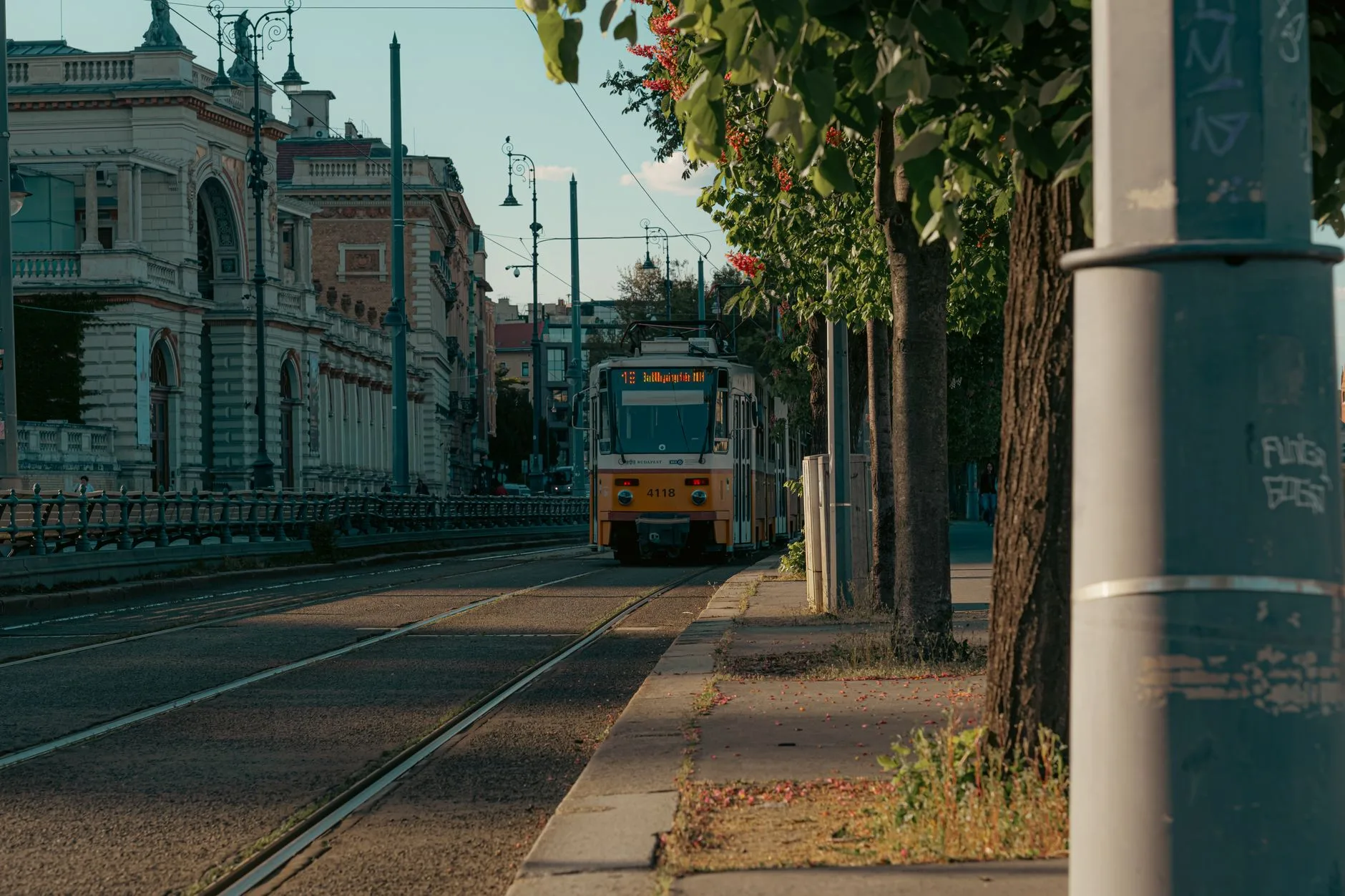 Budapeşte + Hungarian Railway Museum