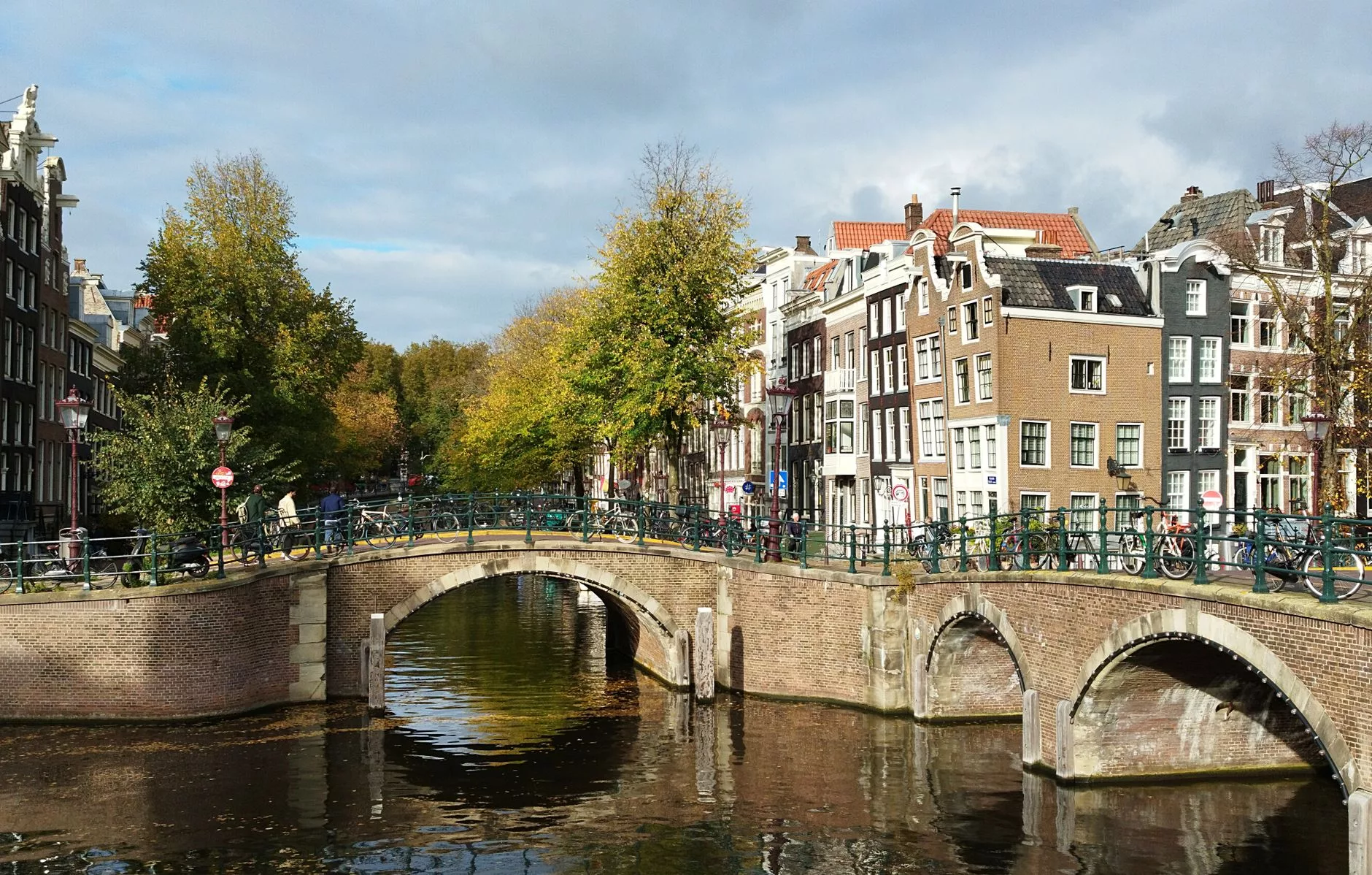 Amsterdam + Prinsengracht Kanalı ve Tarihi Evler