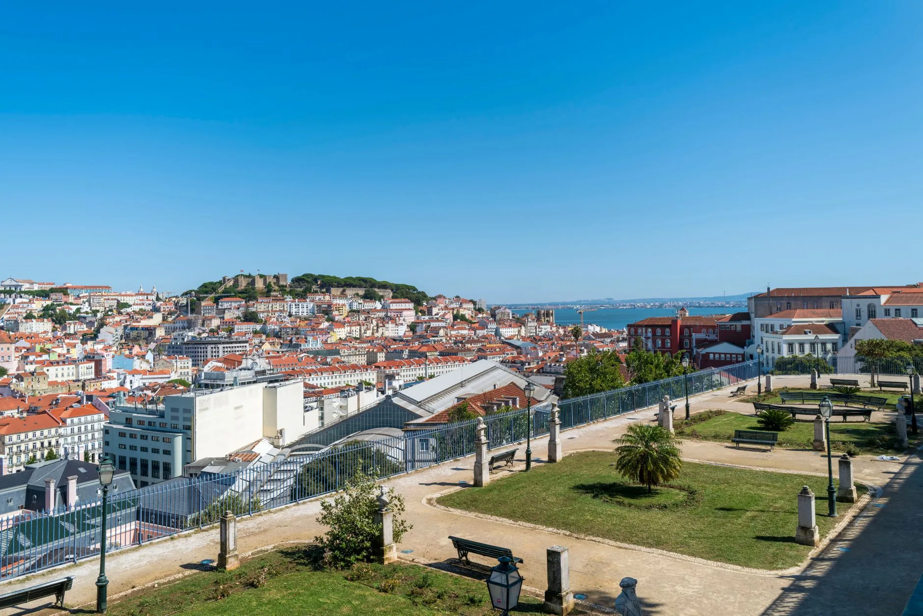 Lizbon Miradouro de Santa Catarina
