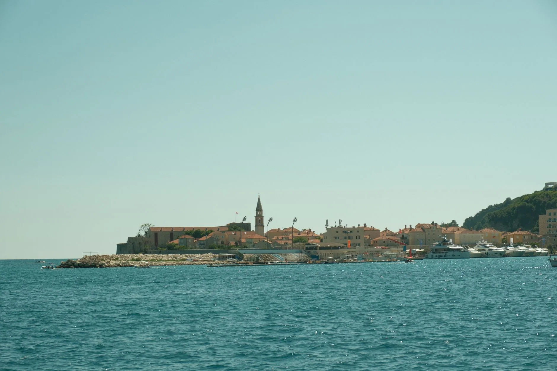 İstanbul–Tivat (Karadağ) Ucuz Uçak Bileti: 2026 Fiyatları + En Ucuz Aylar
