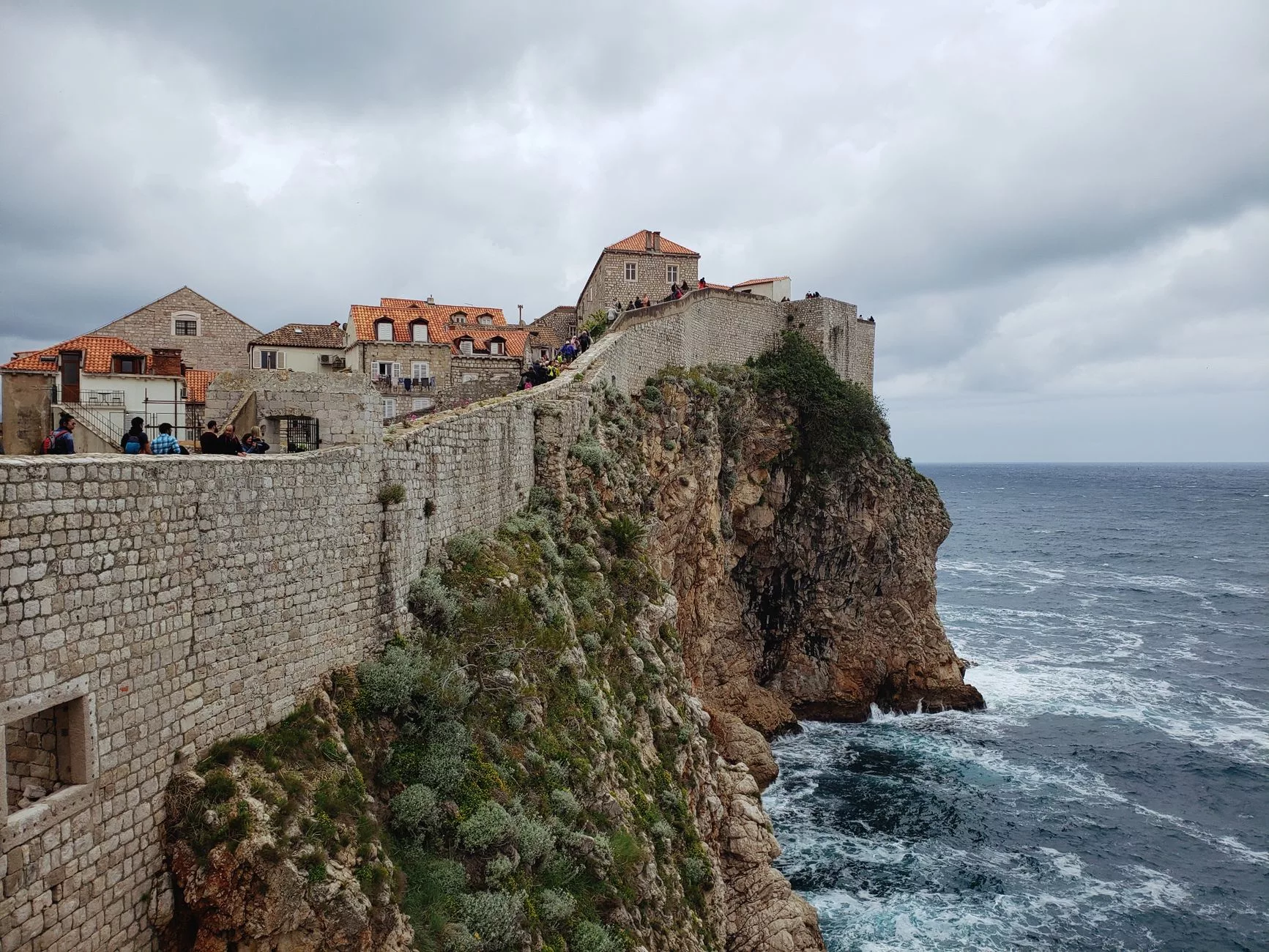 Dubrovnik + gece duvarları