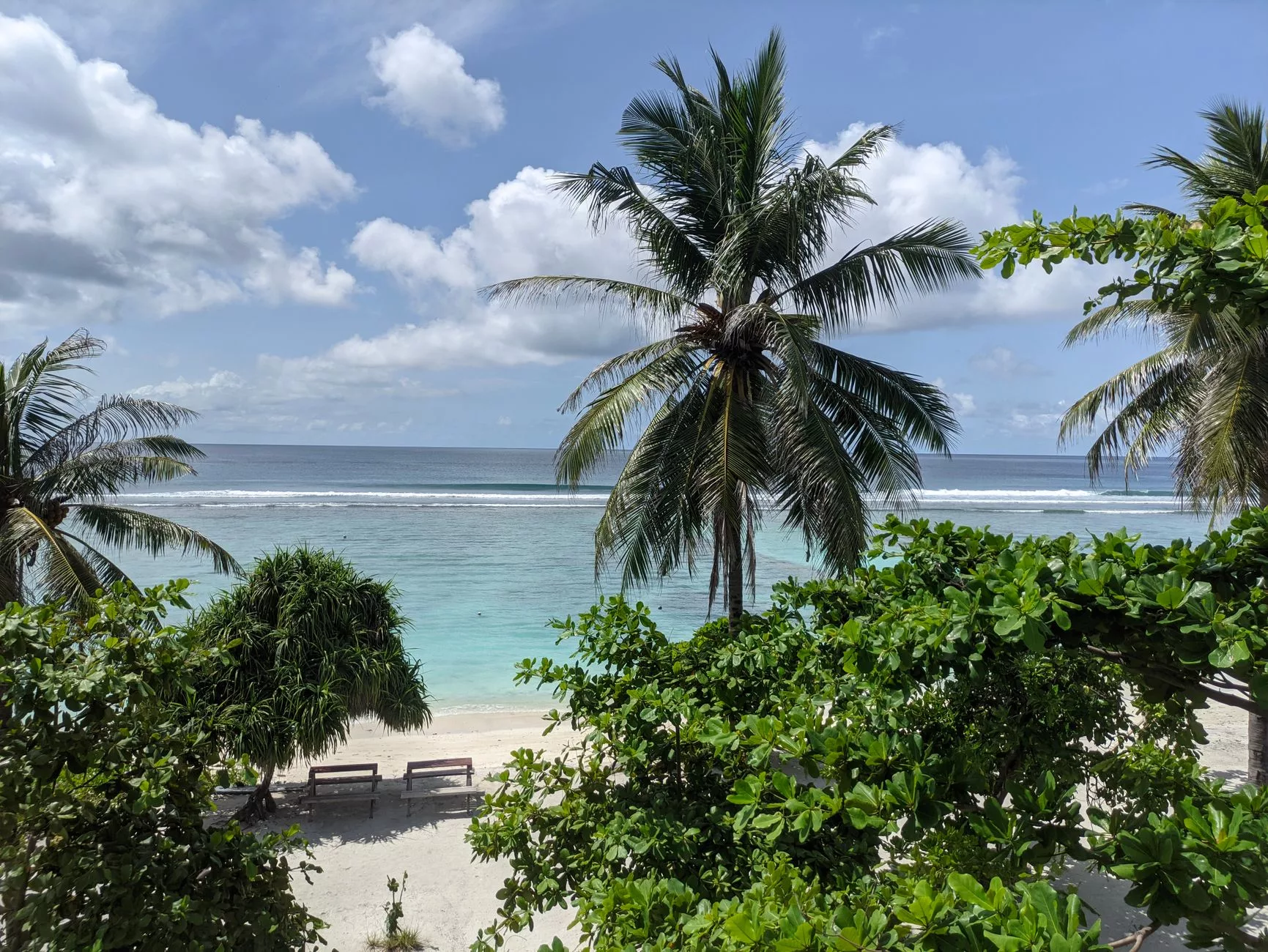 Maldivler Thulusdhoo Kiyi Gecidi