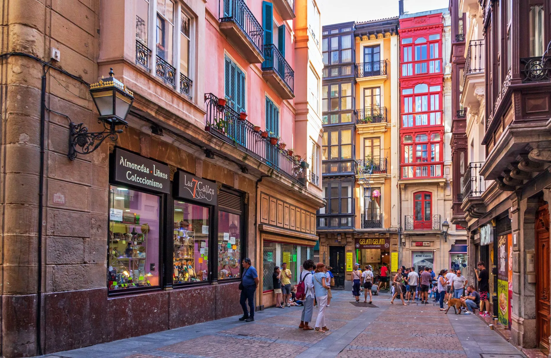 Casco Viejo eski şehir merkezi dar sokakları
